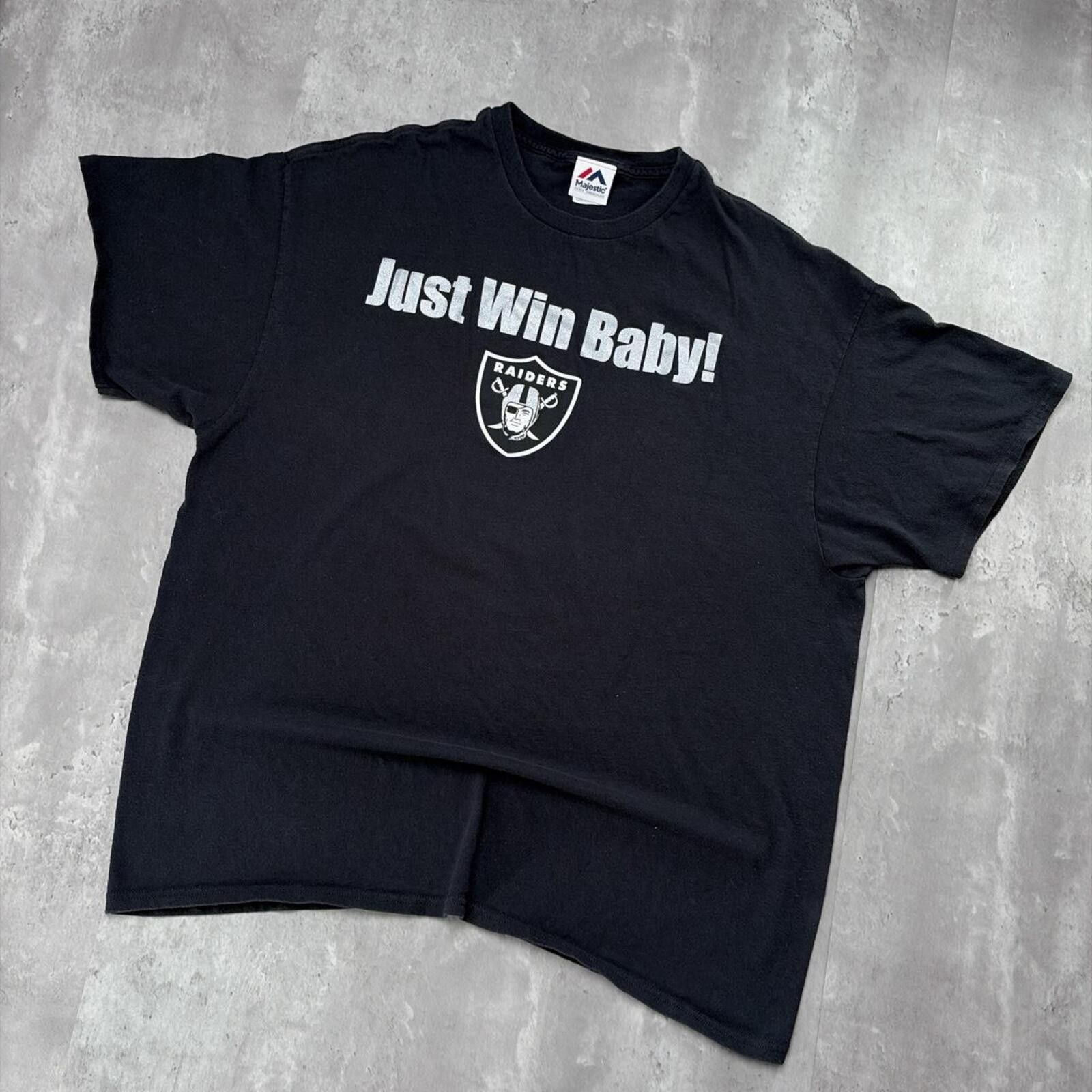 Other Y2K Black Majestic NFL Raiders Football T-Shirt Size US XXL / EU 58 / 5 - 2 Thumbnail