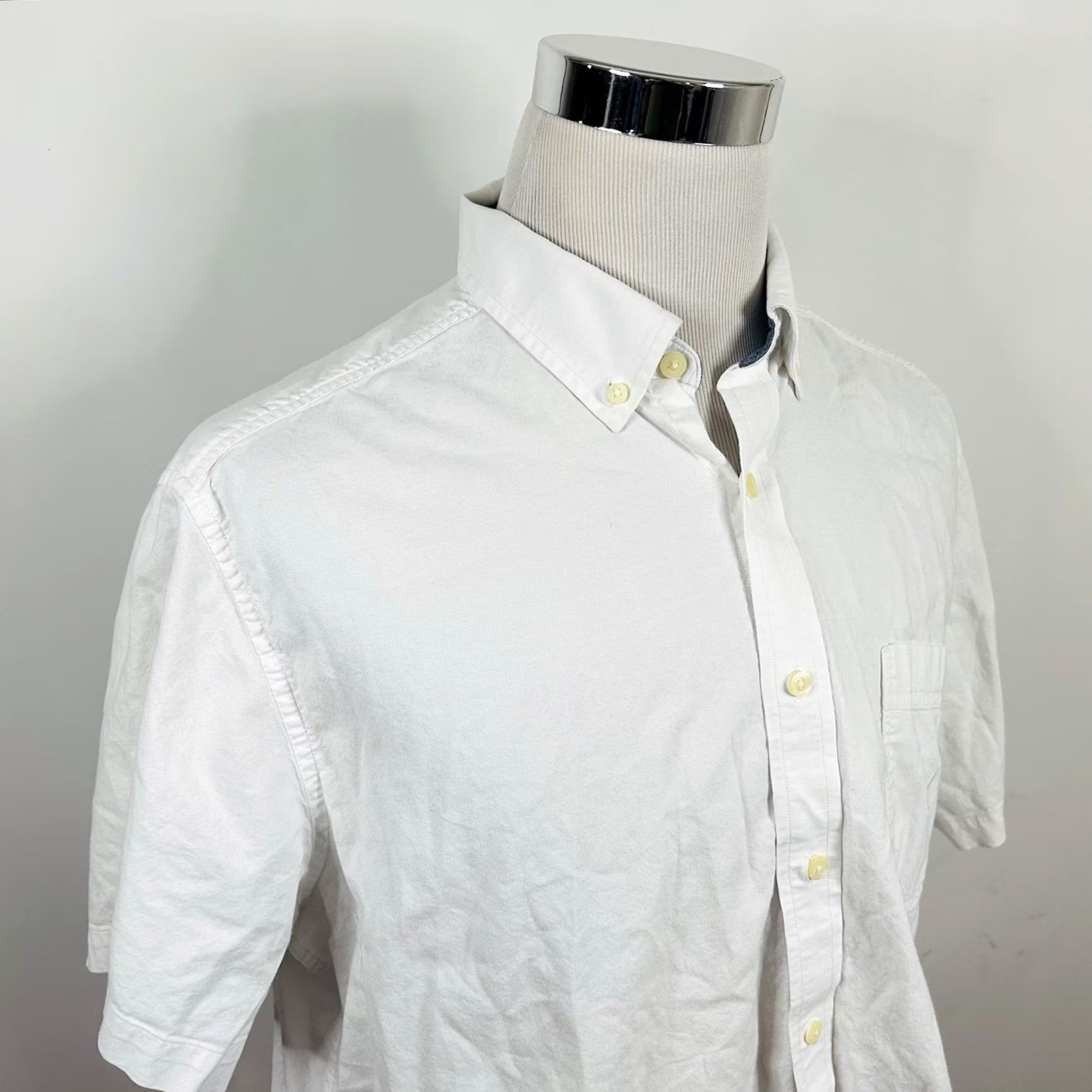 Nautica Nautica XL Classic Fit Short Sleeve Oxford Shirt White Stretch Cotton Blend Men Size US XL / EU 56 / 4 - 2 Thumbnail