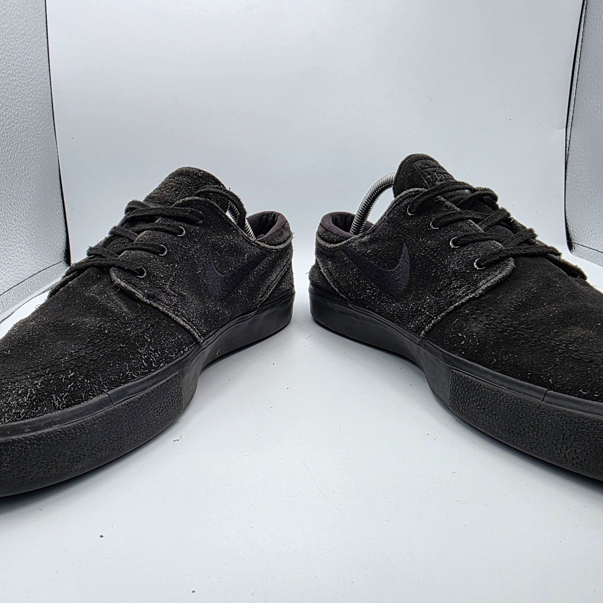 Nike Nike SB Zoom Stefan Janoski Mens Size 10 Triple Black Sneake Size US 10 / EU 43 - 3 Thumbnail