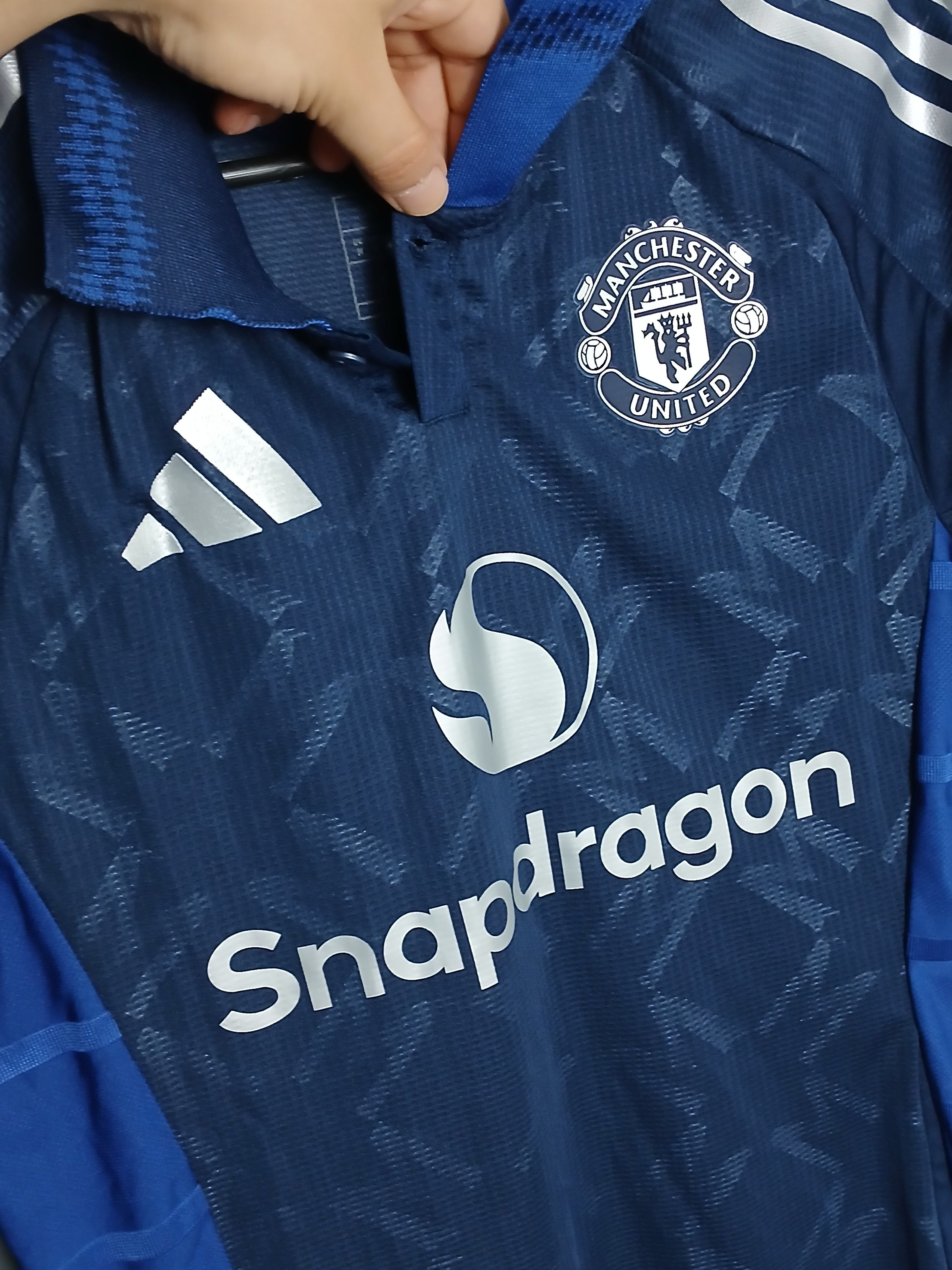 Other Manchester United 24/25 Away Football Jersey T-Shirt Size US M / EU 48-50 / 2 - 3 Thumbnail