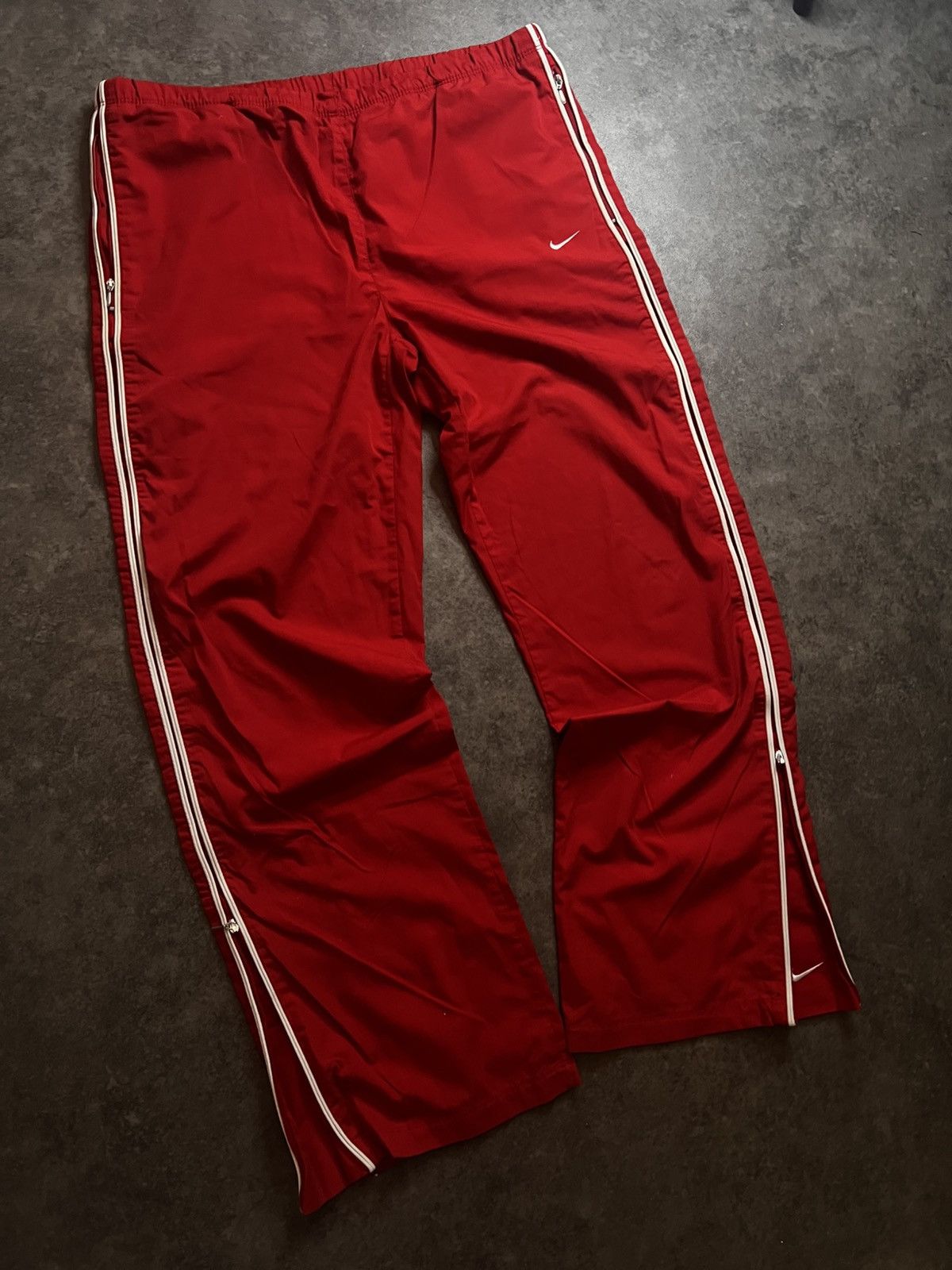 Nike Vintage nylon pants Nike red Size 32" / US 10 / IT 46 - 1 Thumbnail