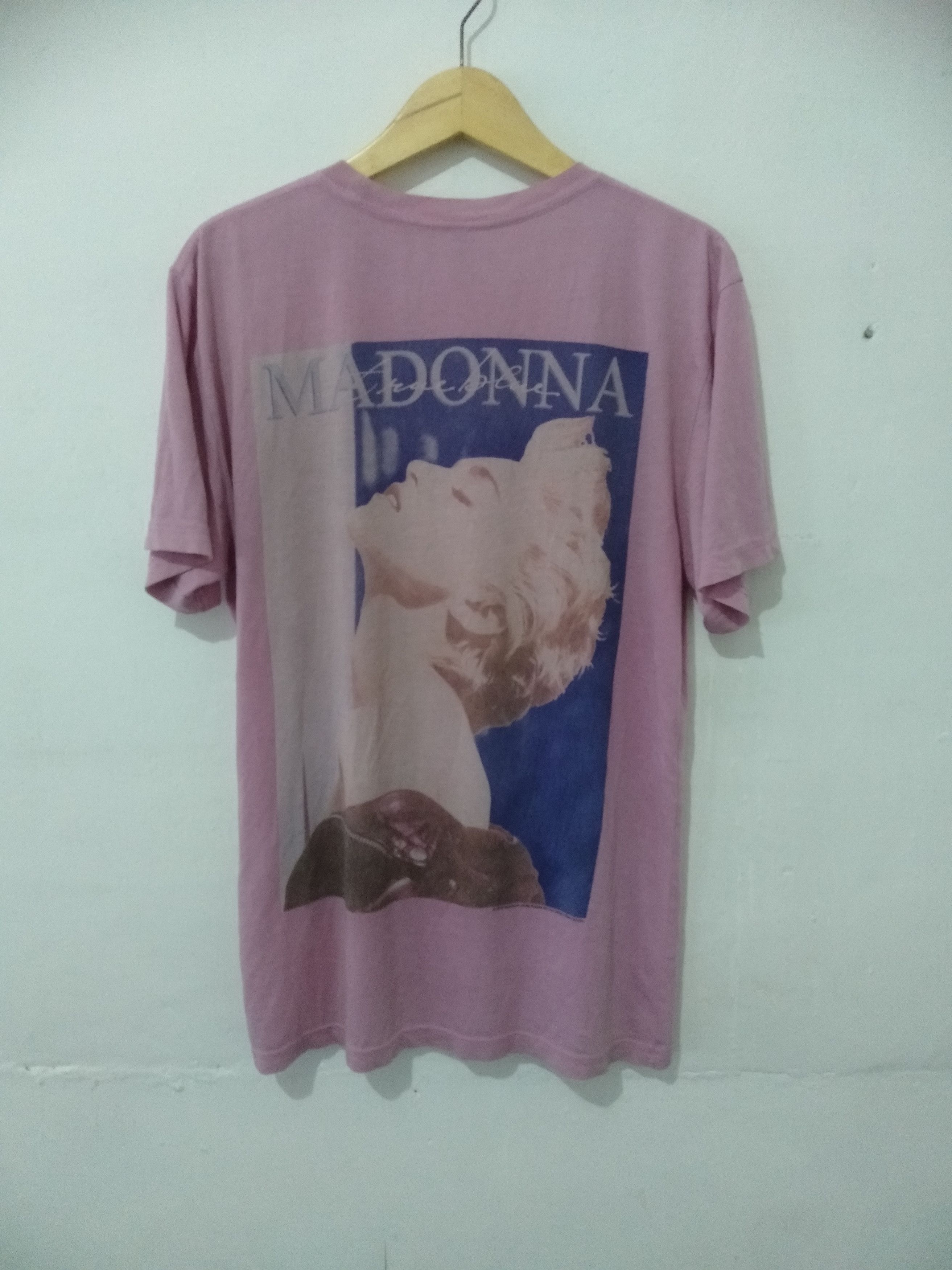 Band Tees Vintage 2018 Madonna Live Nation T Shirt Size US L / EU 52-54 / 3 - 1 Thumbnail