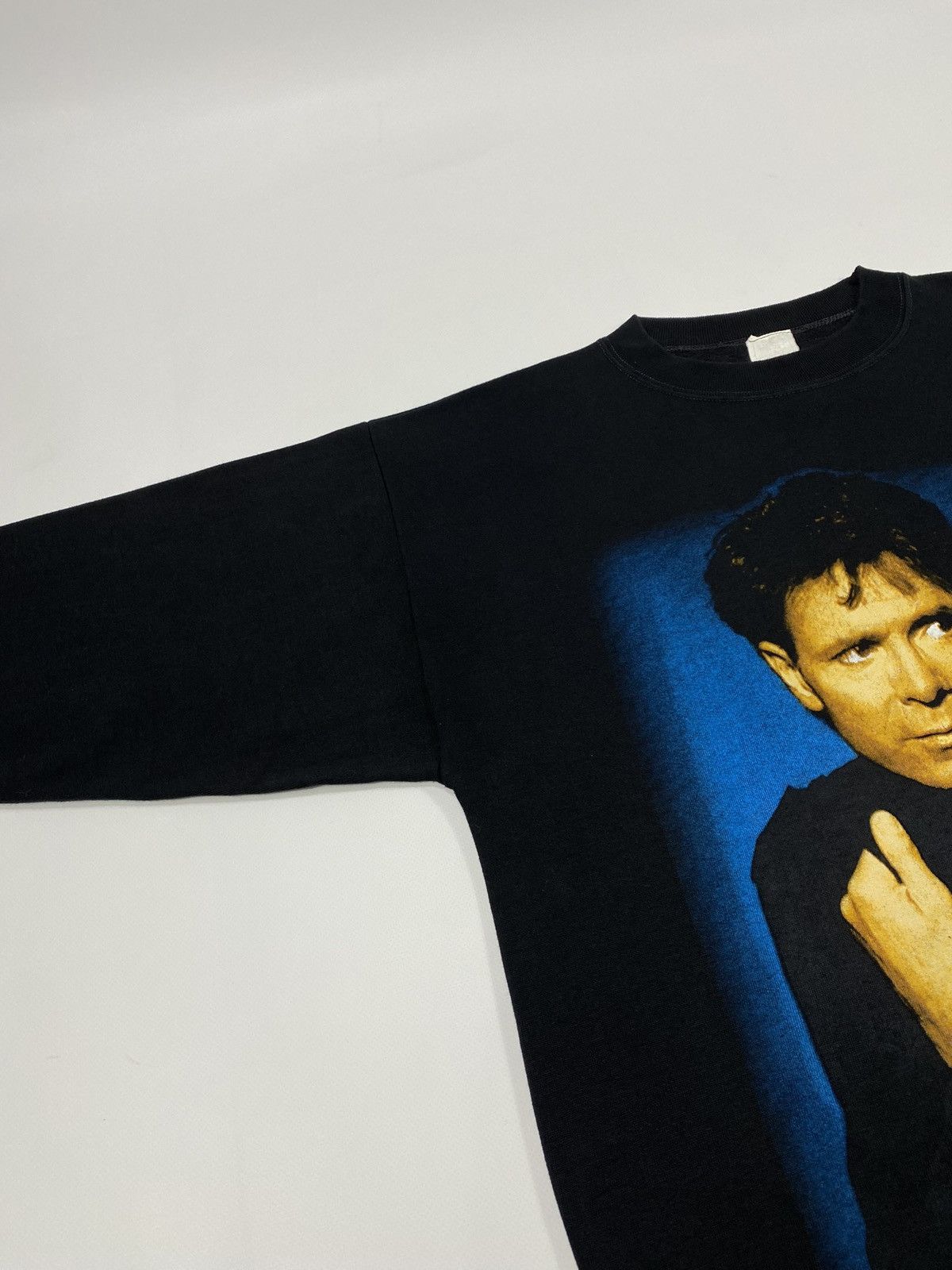 Band Tees 🔥LASTDROP🔥 1992 Cliff Richard Access All Areas Sweatshirt Size US XL / EU 56 / 4 - 9 Thumbnail