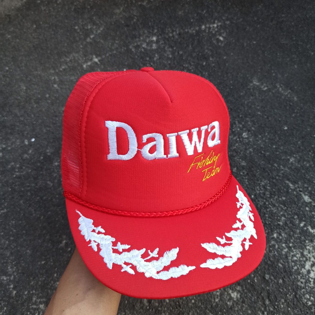 Vintage VINTAGE DAIWA FISHING TEAM TRUCKER HAT. Size ONE SIZE - 6 Thumbnail