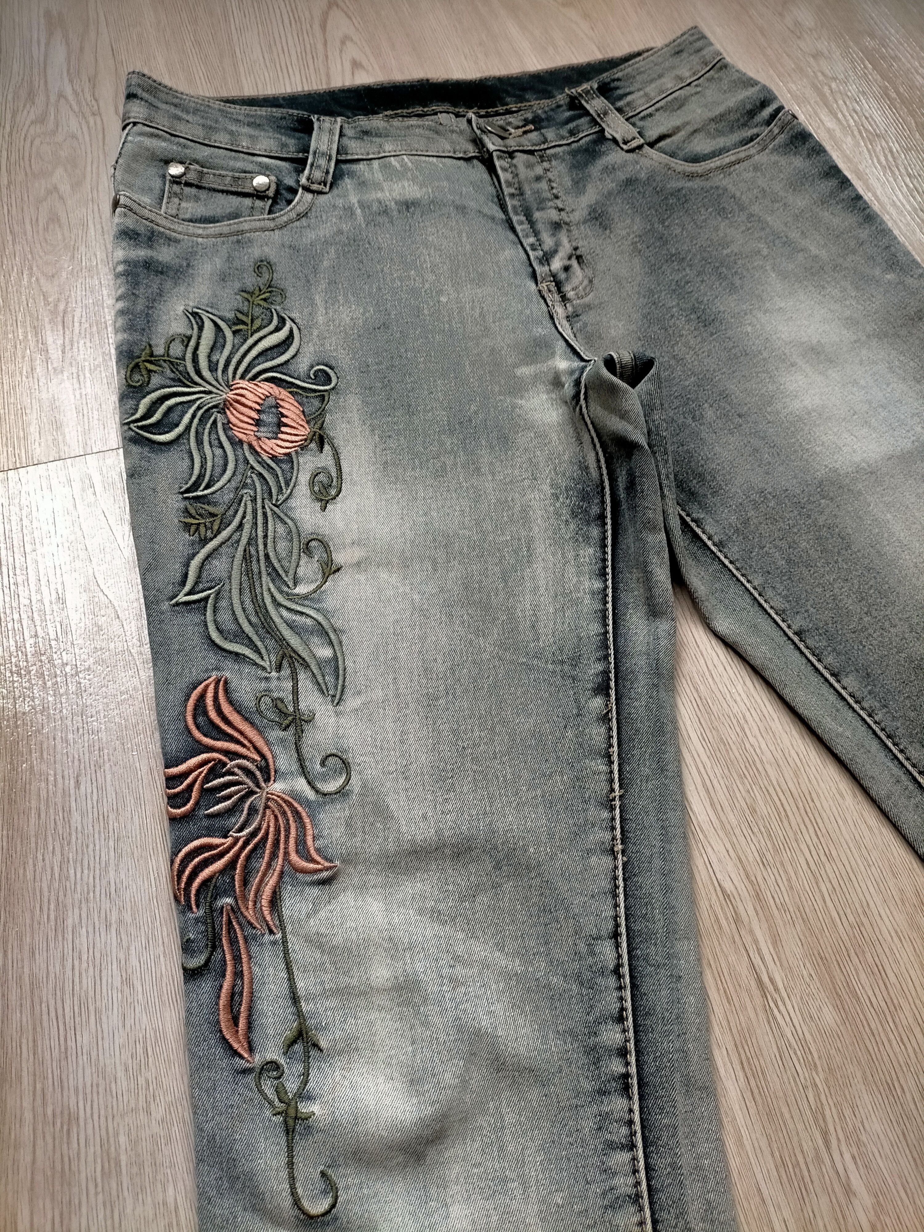 Japanese Brand Flare Jeans Embroidered floral Low rise Stretch Denim Size US 30 / EU 46 - 5 Thumbnail