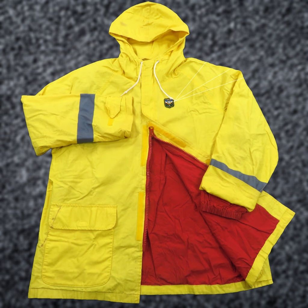 Polo Ralph Lauren Polo Ralph Lauren Jacket Men L VTG Fireman Uni Crest Lined Wind Rain Sailing Size US L / EU 52-54 / 3 - 1 Thumbnail