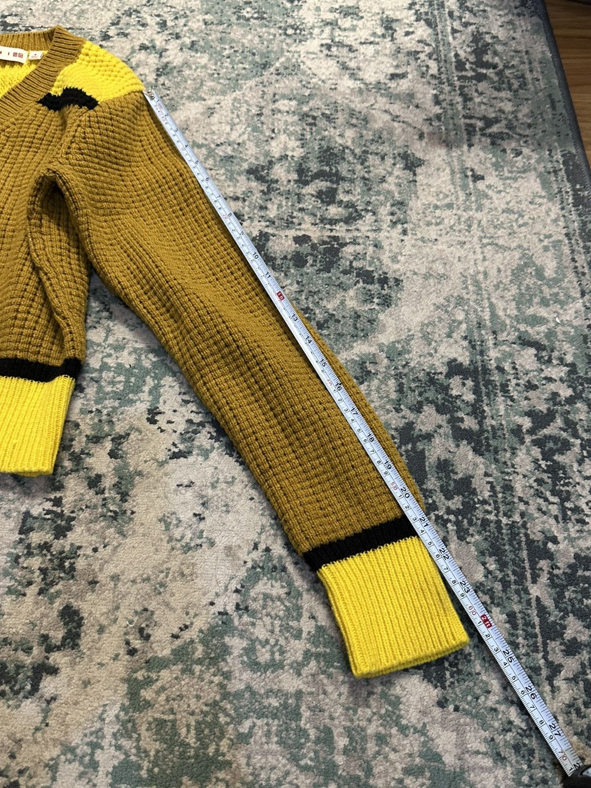 Marni × Uniqlo FW22 Marni x Uniqlo Popcorn Knitted V Neck Size US M / EU 48-50 / 2 - 15 Thumbnail