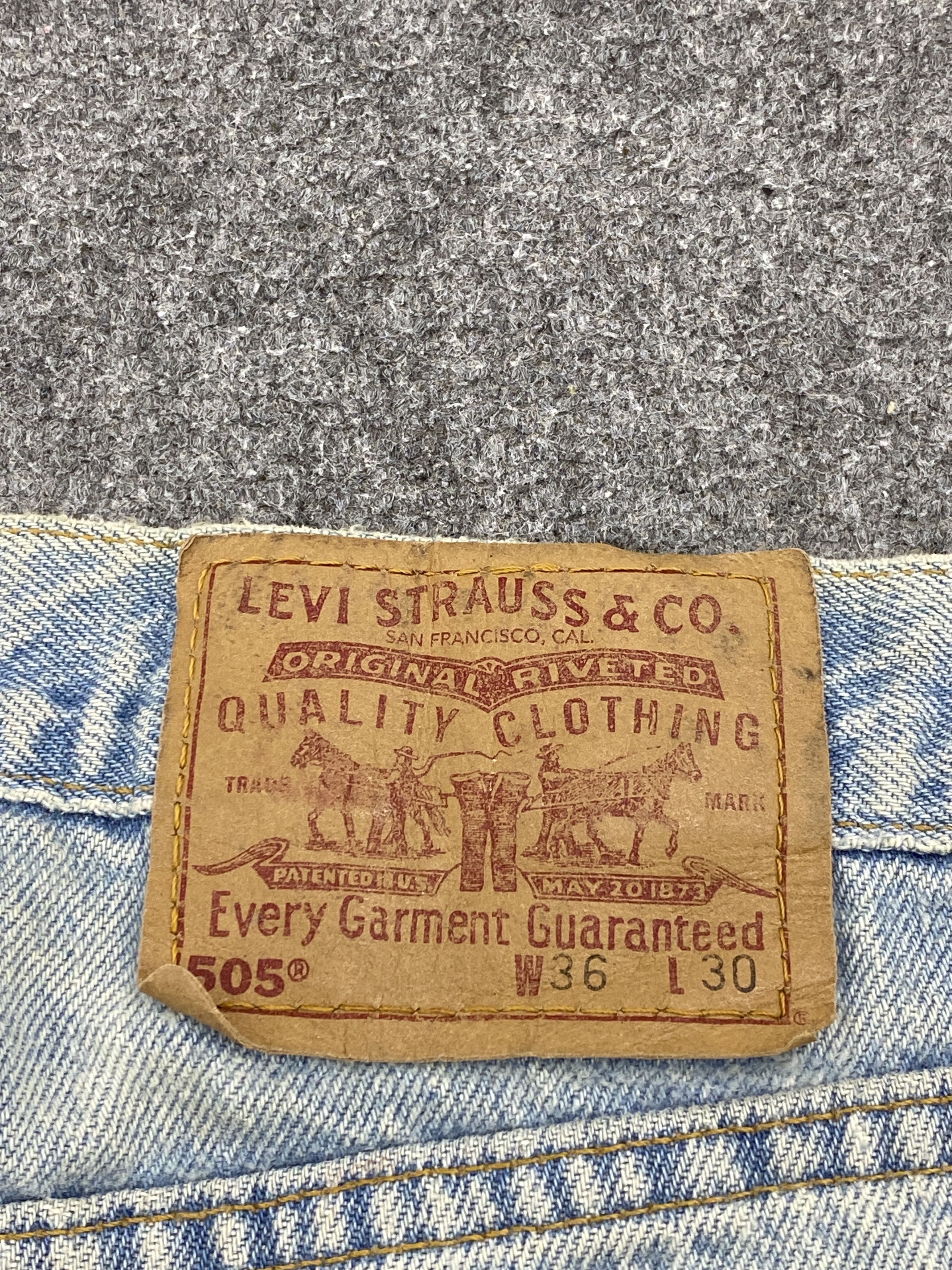 Levi's × Vintage Vintage 90s Levi's 505 Light Washed Denim Jeans Size US 35 - 5 Thumbnail