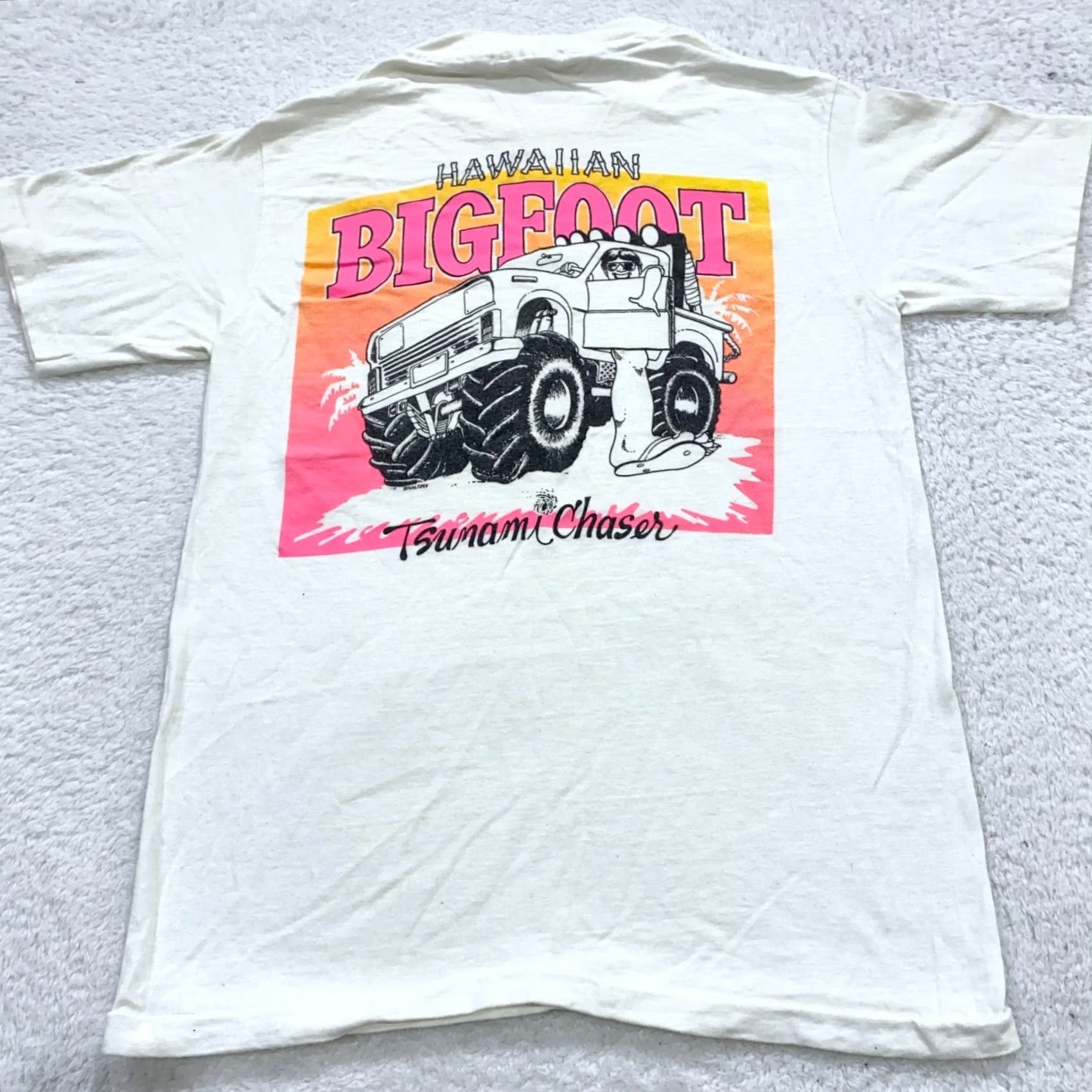 Vintage VINTAGE HAWAIIAN BIGFOOT TSUNAMI CHASER POCKET T-Shirt XS single stitch 80s 90s Mens Size US XS / EU 42 / 0 - 3 Thumbnail