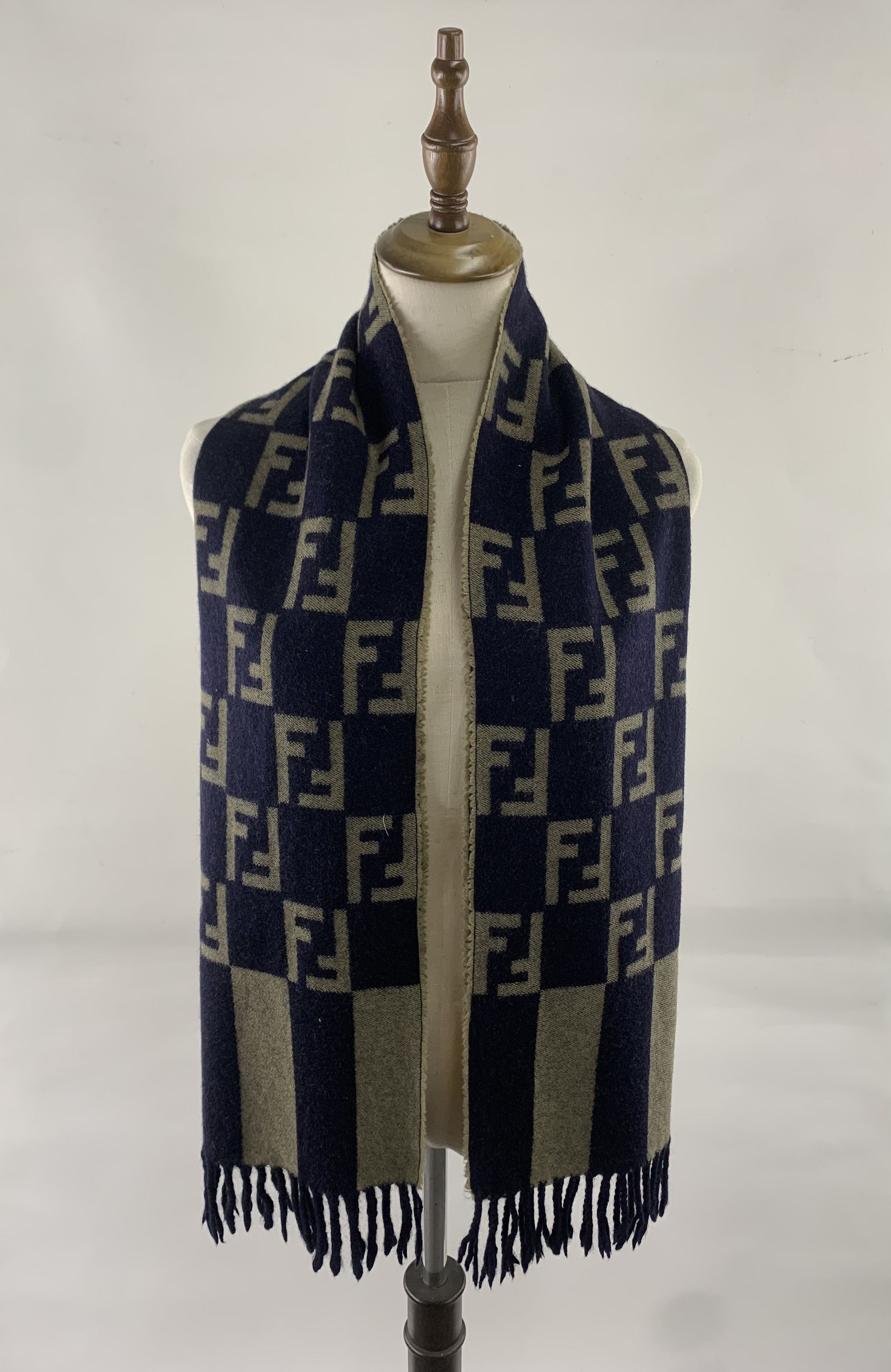 Fendi Fendi Scarf Wool Muffler Neck Wrap BL9325 Size ONE SIZE - 1 Thumbnail