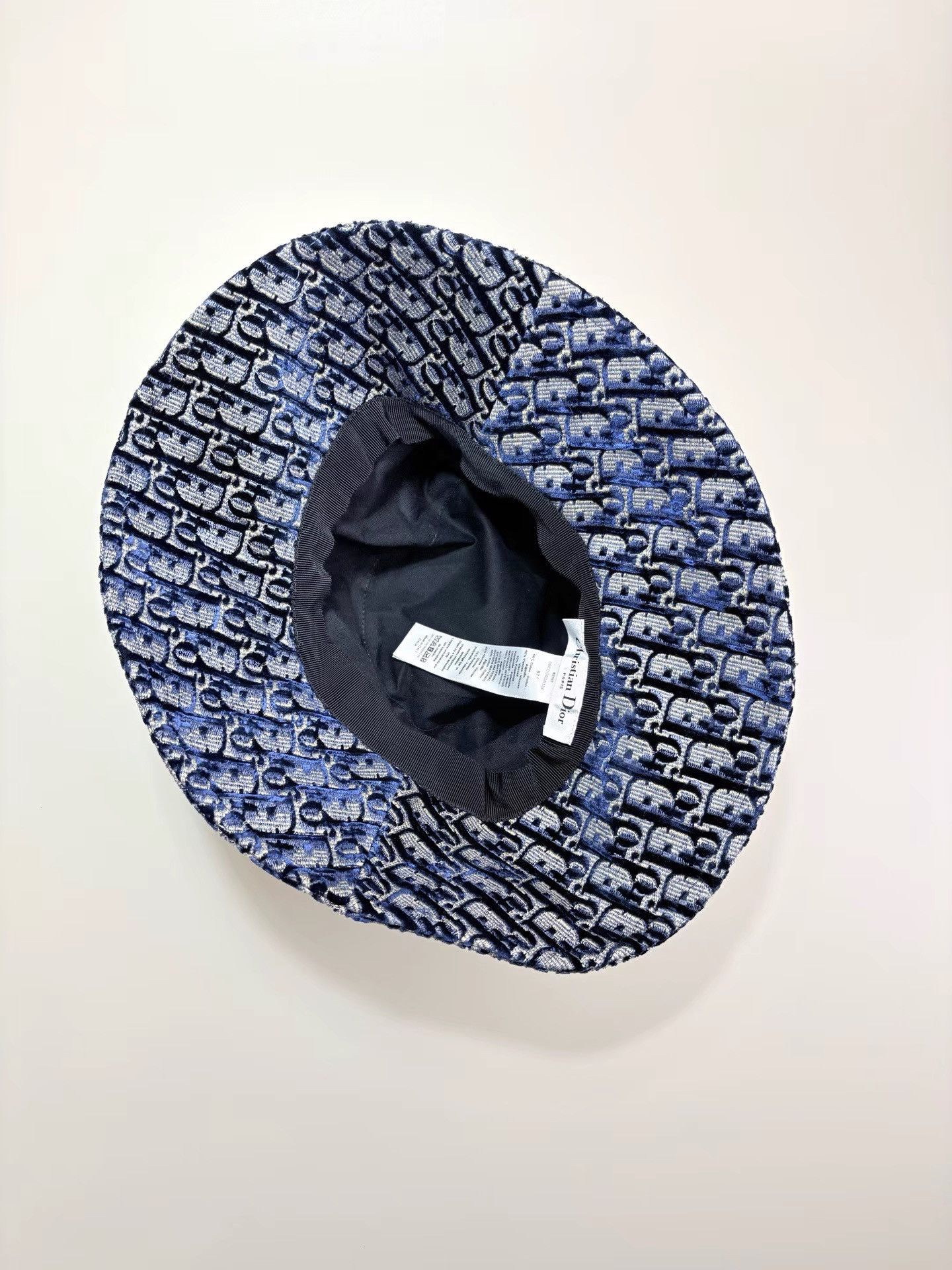 Dior DIOR Allover Logo Bucket Hat K1 Size ONE SIZE - 3 Thumbnail