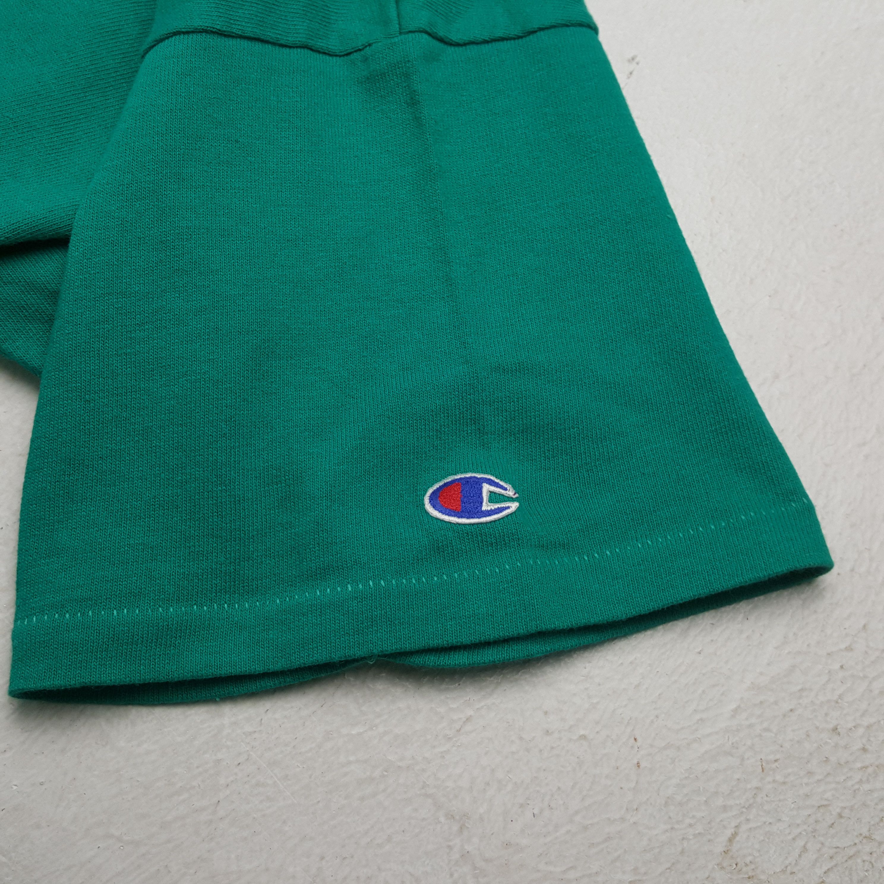 Champion Champion Streetwear Style Tshirt RR10 Size US L / EU 52-54 / 3 - 6 Thumbnail