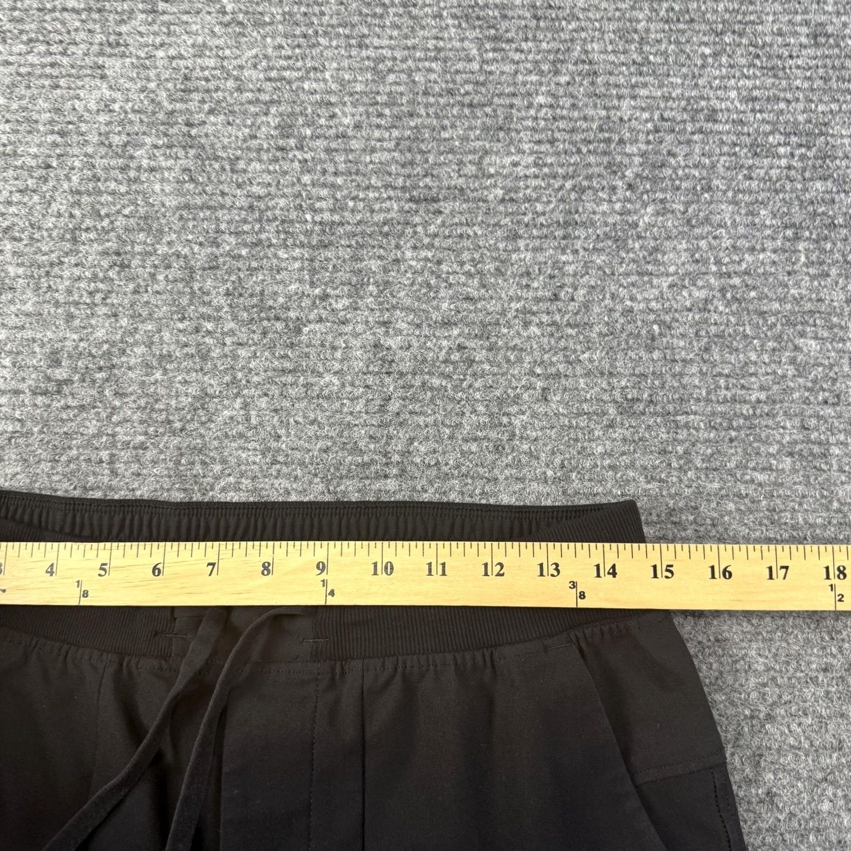 Lululemon Lululemon Jogger Pants Mens M Black Woven Slim Zip Pocket Cuffed Drawstring Pockets Activewear Casual Gym & Training Size US 31 - 4 Thumbnail