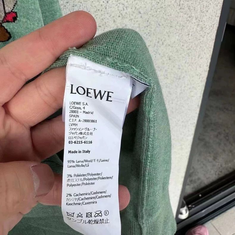 Loewe loewe Sweater with small dog logo on the back 2506-Nextarro Size US S / EU 44-46 / 1 - 5 Thumbnail