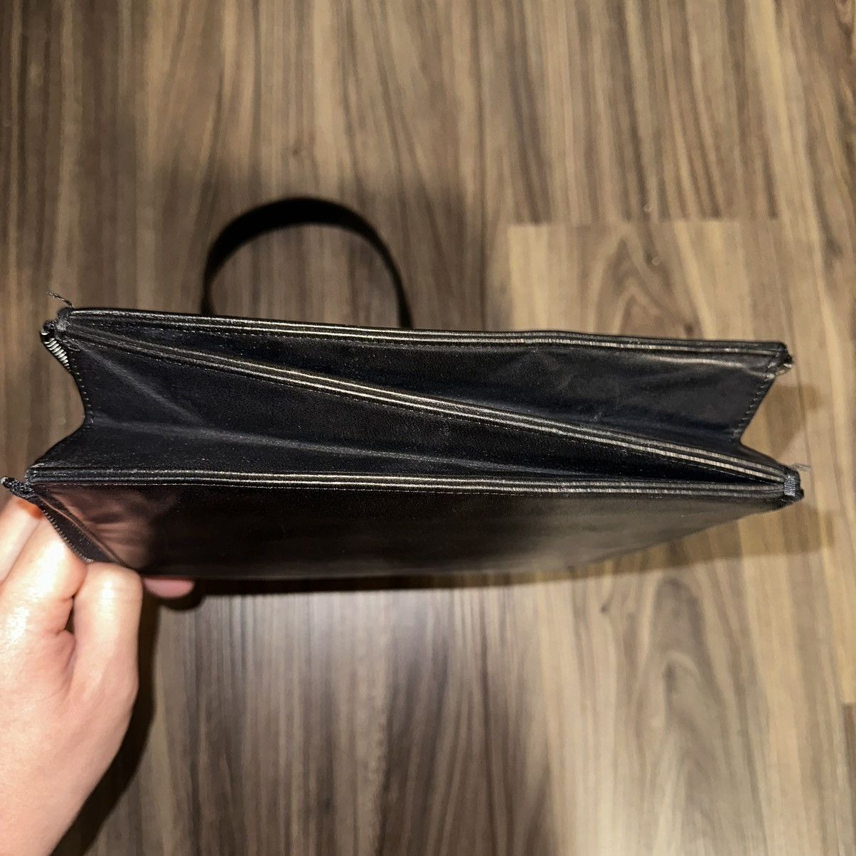 Maison Margiela Minimalism Distressed Maison Margiela Double Zip Leather Bag Size ONE SIZE - 14 Thumbnail