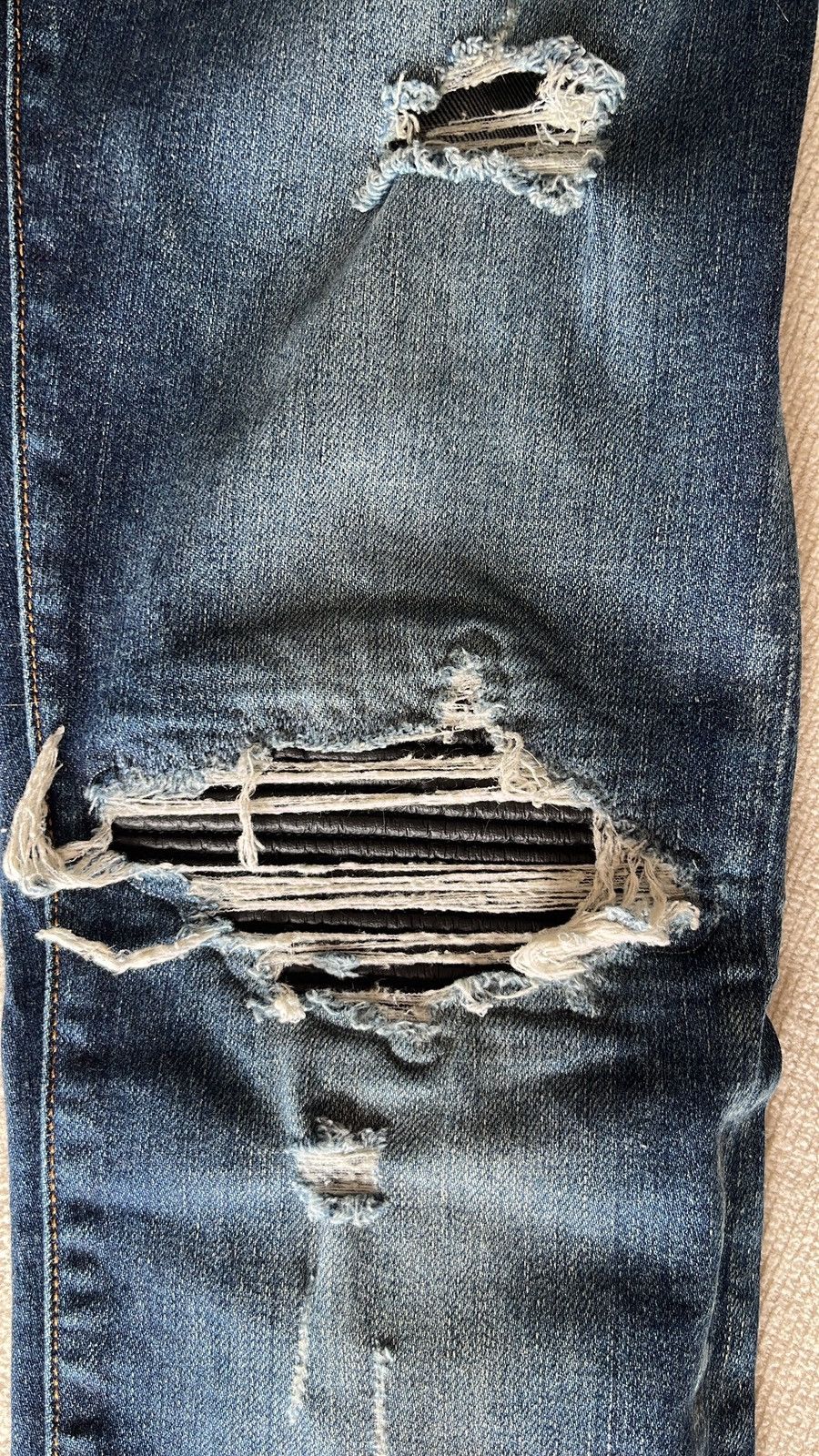 Amiri Amiri blue denim with distressed back leather patches Size US 32 / EU 48 - 3 Thumbnail