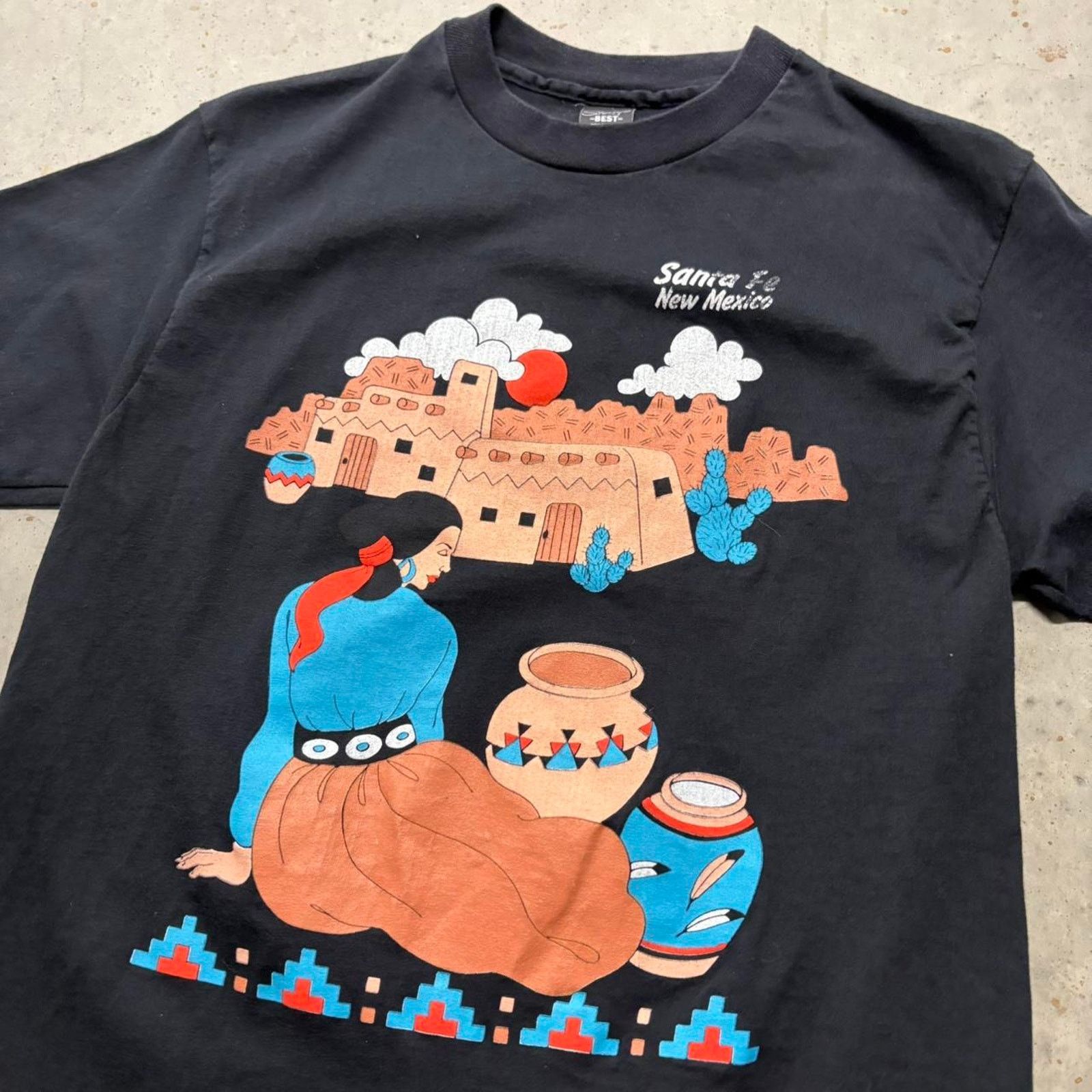 Japanese Brand × Vintage Crazy Vintage 90s Santa Fe New Mexico Native Pottery T Shirt Size US L / EU 52-54 / 3 - 2 Thumbnail