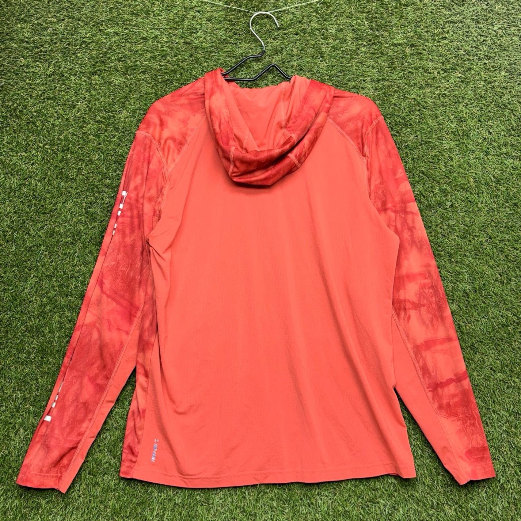Under Armour Under Armour Iso Chill Shirt Mens L Red/Orange Chakra Camouflage Long Sleeve Hooded Fishing Outdoor Logo Pullover Mens Size US L / EU 52-54 / 3 - 2 Thumbnail