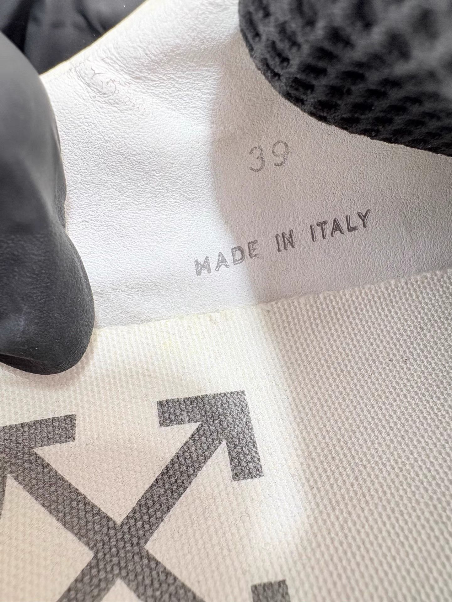 Off-White OFF-WHITE Arrow White Sneakers K1 Size US 6 / EU 39 - 7 Thumbnail