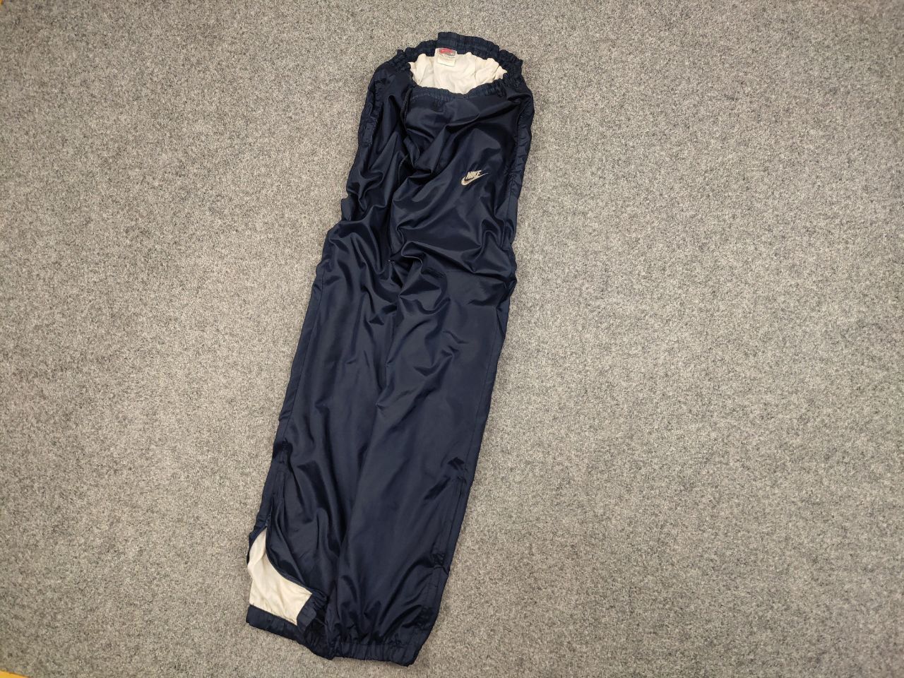 Nike Vintage 90s Nike Navy Nylon Track Pants Y2K Rare Retro Hype Size US 36 / EU 52 - 3 Thumbnail