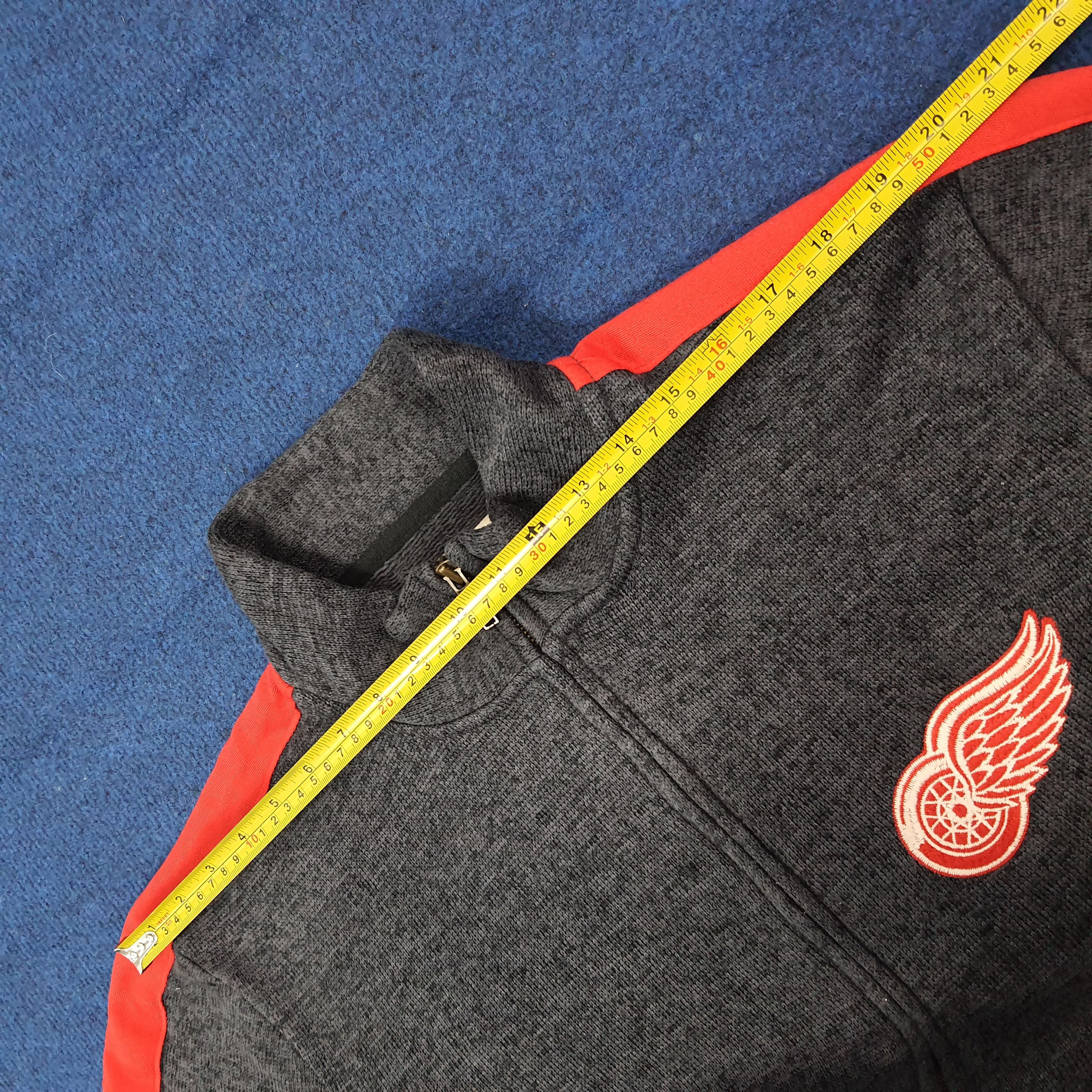 NHL Vintage CCM NHL Detroit Red Wings Zipper Sweater C273N12 Size US L / EU 52-54 / 3 - 10 Thumbnail