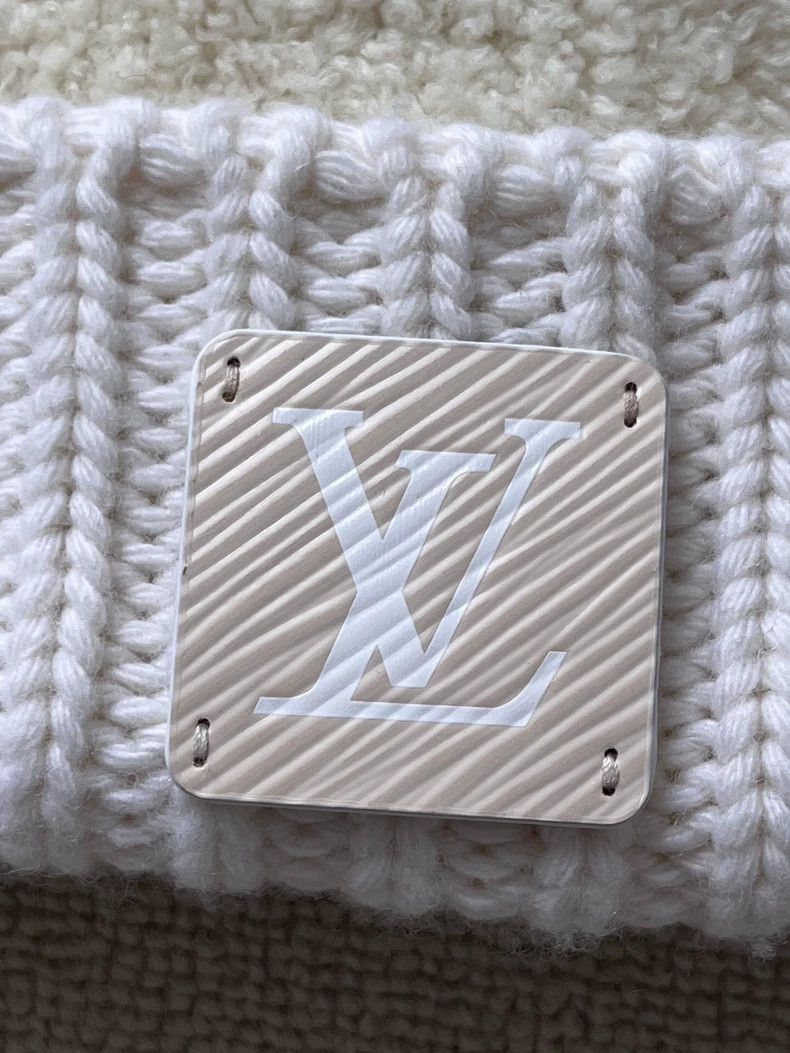 Louis Vuitton LOUIS VUITTON Logo applique rib knit hat Size ONE SIZE - 3 Thumbnail
