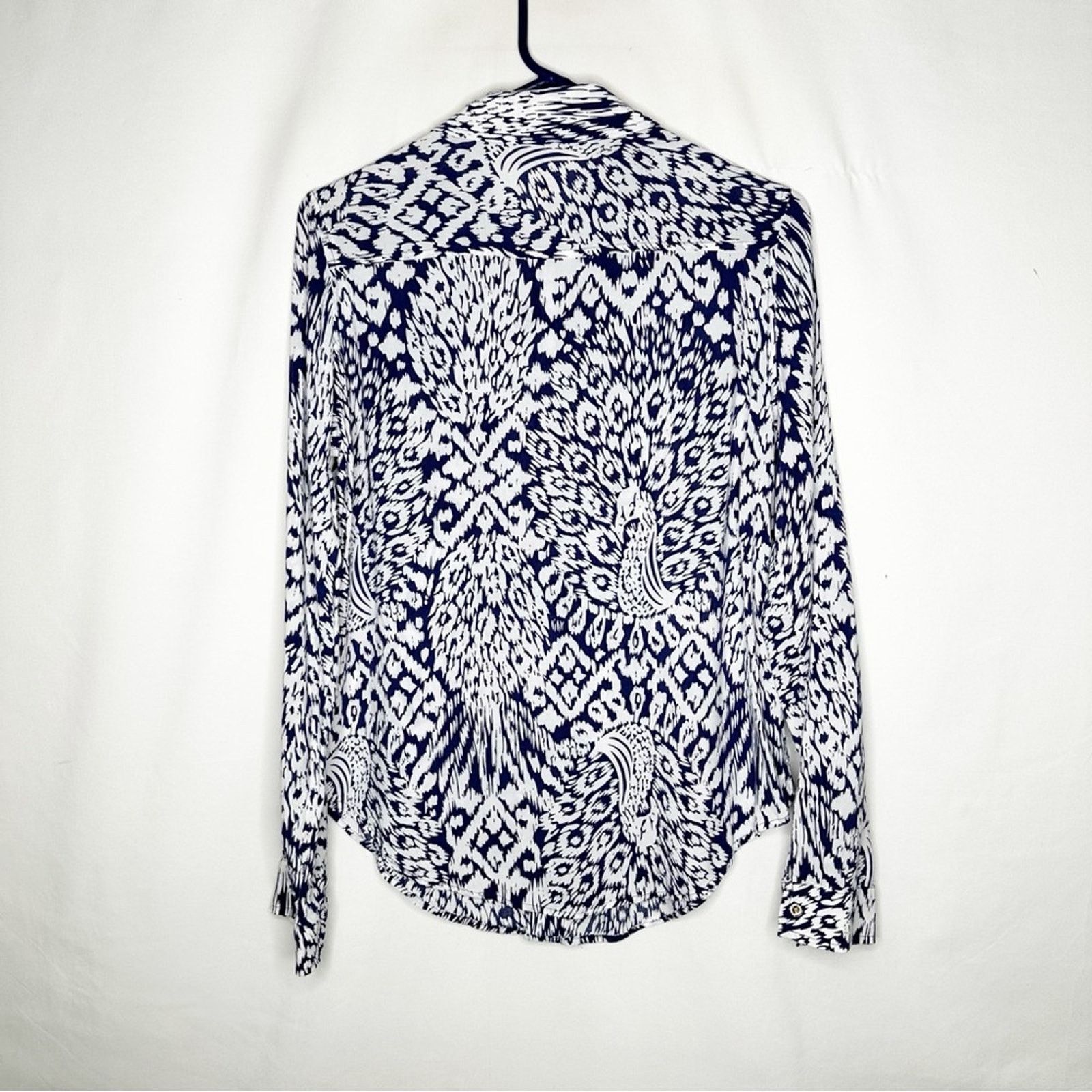 Lilly Pulitzer LILLY PULITZER Sea View Peacock Button Down Shirt in Size XS Size XS / US 0-2 / IT 36-38 - 5 Thumbnail