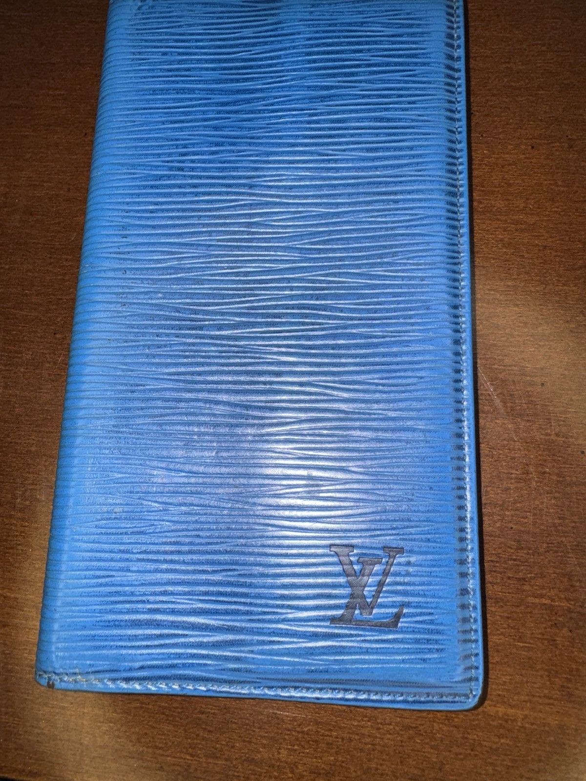 Designer × Louis Vuitton × Vintage Louis Vuitton Blue Epi Leather Elise Wallet Size ONE SIZE - 1 Thumbnail