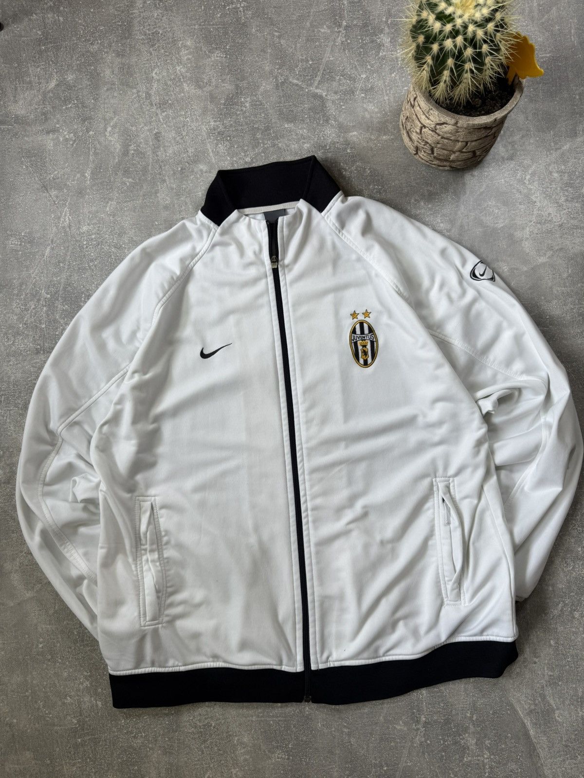 Vintage Vintage Nike Juventus Soccer Zip Light Suit Jacket Y2K Drill Size US XL / EU 56 / 4 - 2 Thumbnail