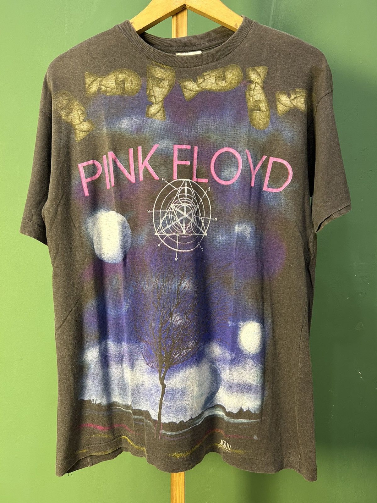 Pink Floyd Pink Floyd Division Bell All over Print The Wall Vintage Size US L / EU 52-54 / 3 - 1 Thumbnail