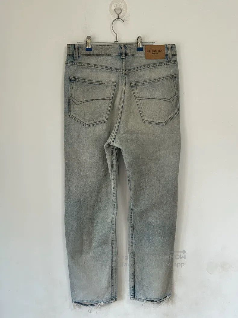 Balenciaga Balenciaga Distressed mid-rise straight leg casual jeans Size US 31 - 2 Thumbnail