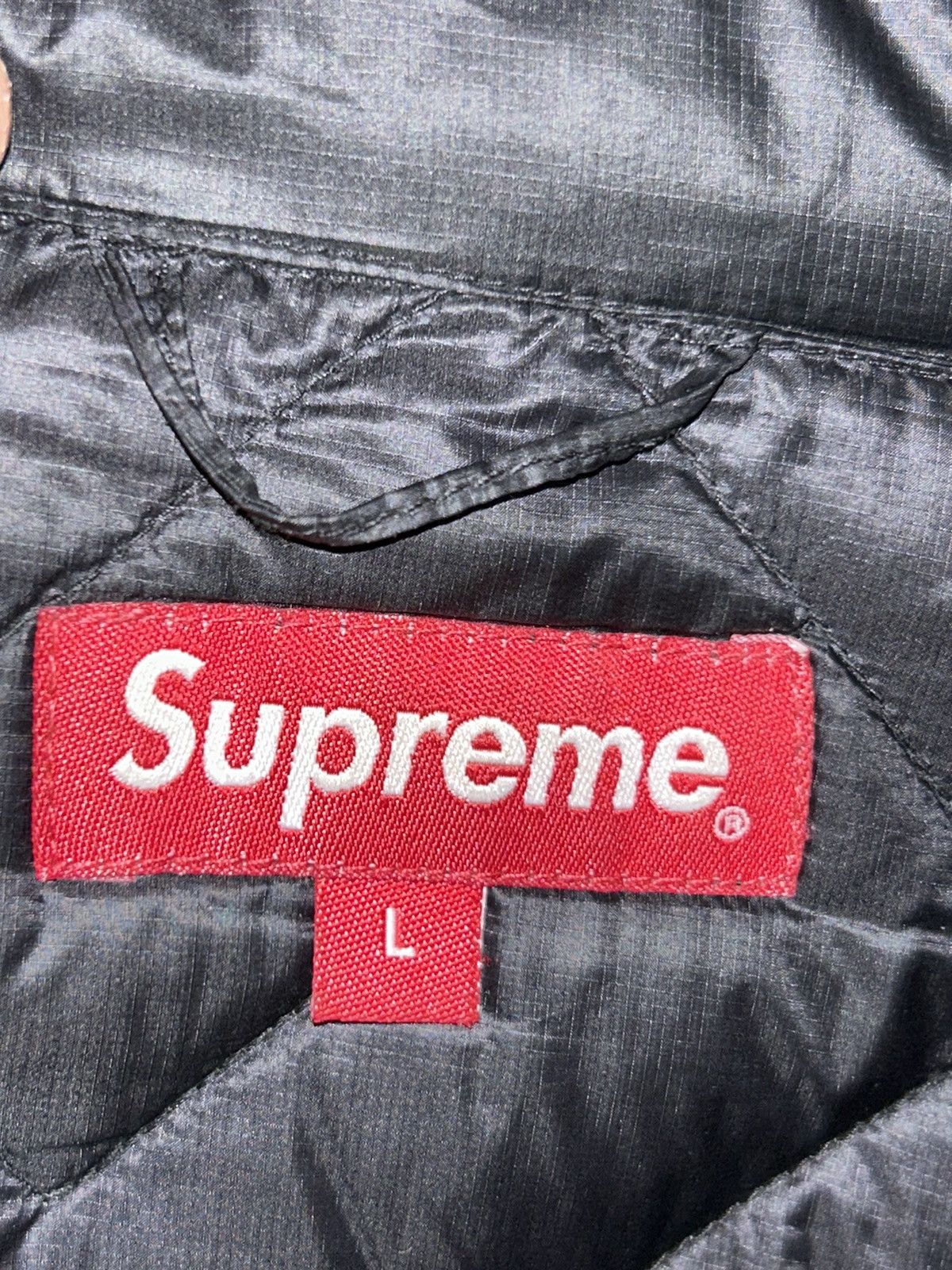 Supreme Supreme Spellout Quilted Lightweight Down Jacket Black SS22 Size US L / EU 52-54 / 3 - 6 Thumbnail