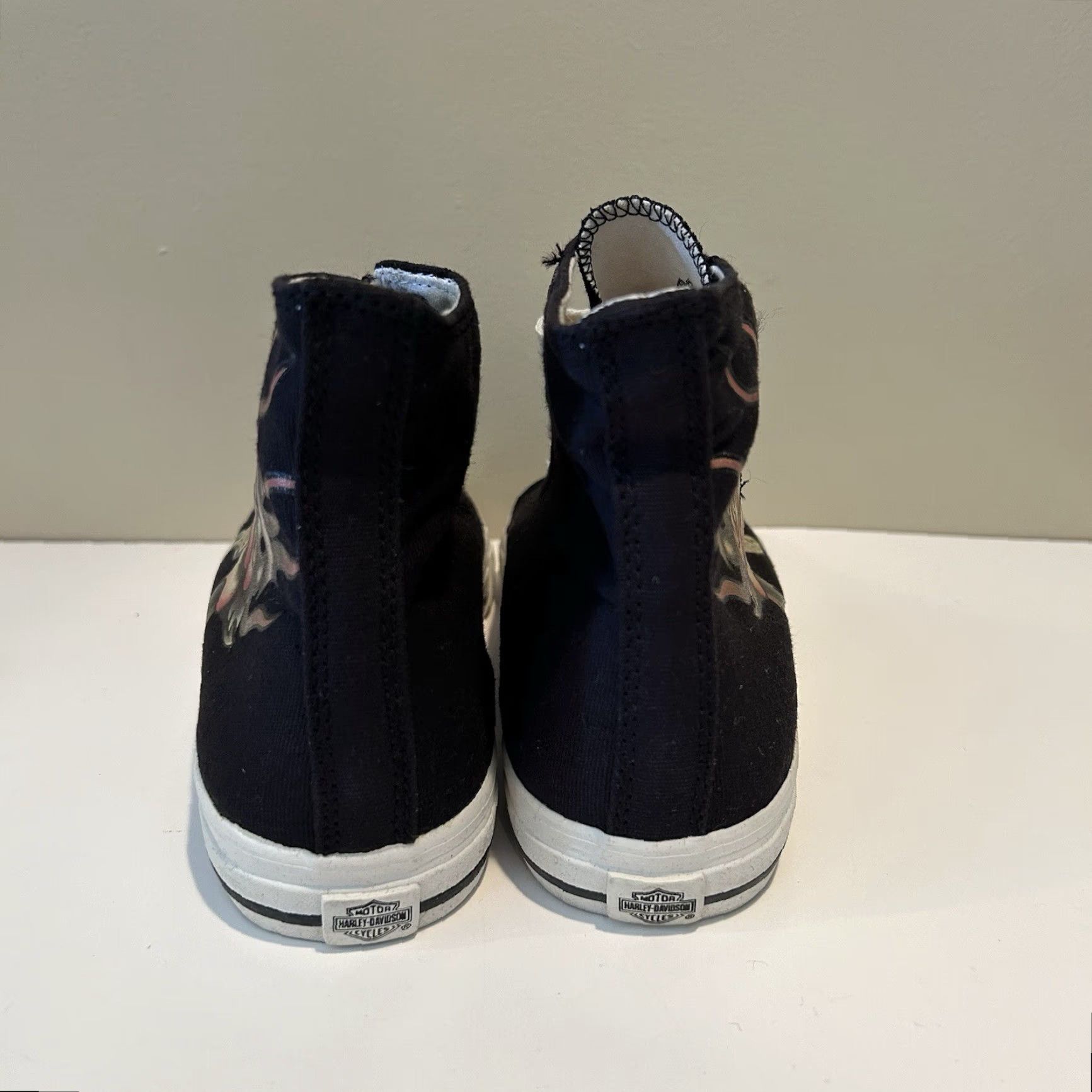 Harley Davidson Harley-Davidson Women’s High Top Shoes Black Sz 10 Canvas Rose & Dagger Print Sneakers Sneakers Mens Womens Boys Girls Size L / US 10 / IT 46 - 7 Thumbnail
