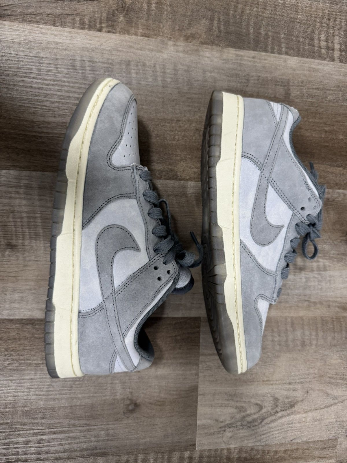 Nike Nike grey dunks with suede leather Size US 7.5 / EU 40-41 - 7 Thumbnail