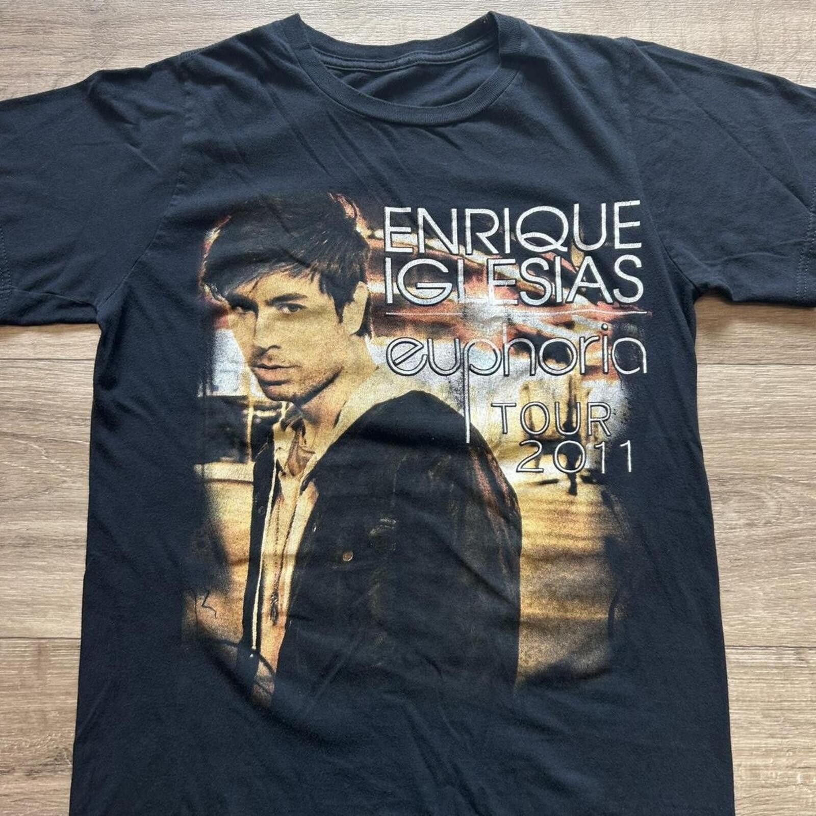 Other Enrique Iglesias Euphoria Tour 2011 black t-shirt size S Size US S / EU 44-46 / 1 - 3 Thumbnail