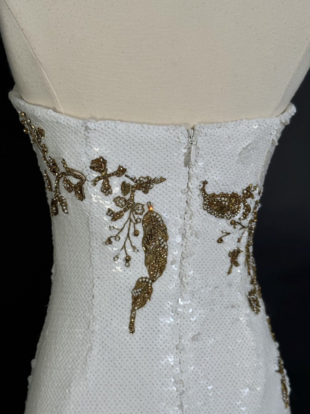 Monique Lhuillier Brand New Monique Lhuillier Embroidered Sequin Column Gown Size M / US 6-8 / IT 42-44 - 7 Thumbnail