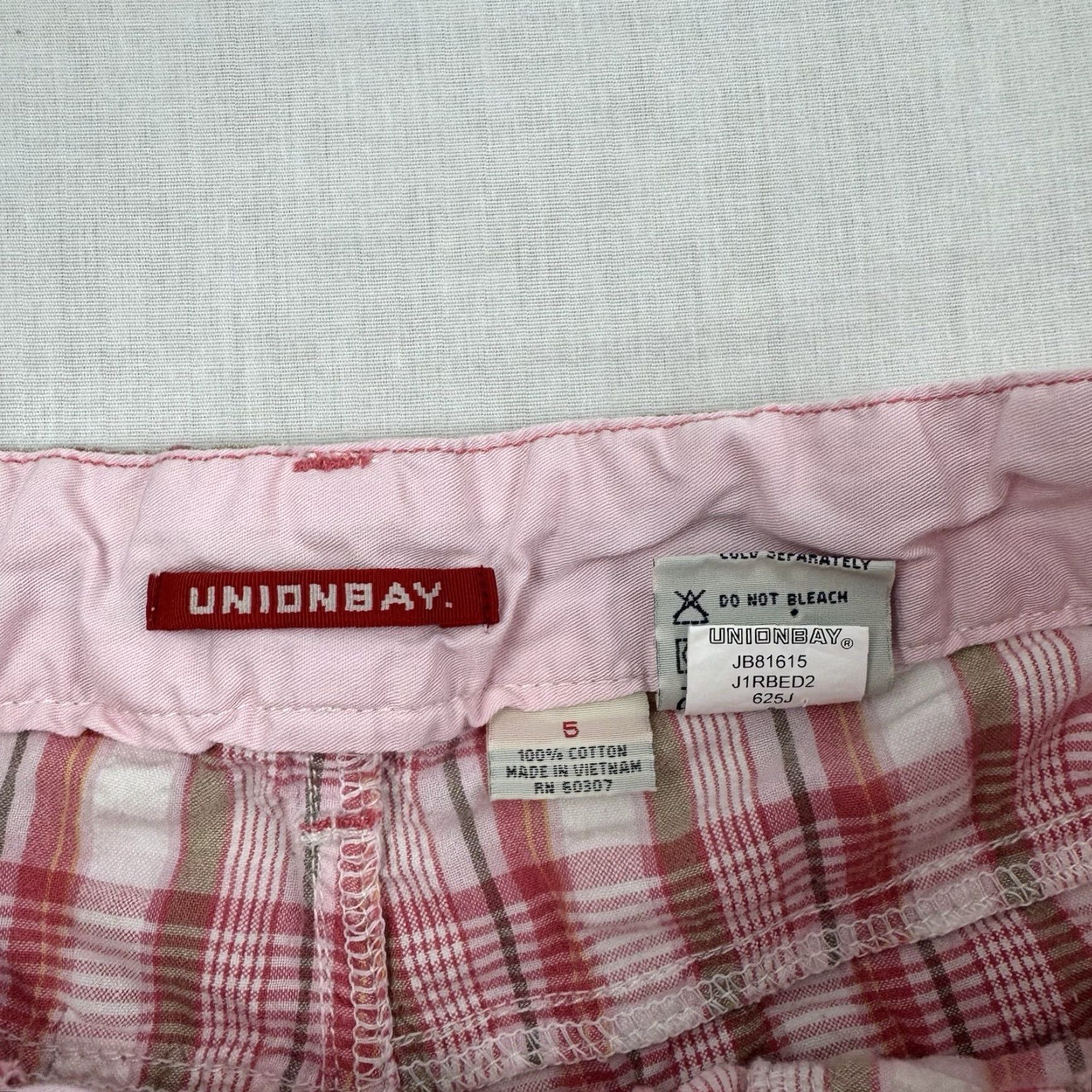 Vintage VINTAGE Union Bay Shorts Womens 5 Khaki Hipster Y2K Short Shorts Drawstring Pink 90s Classic Hipster 3 in Inseam Womens Size 27" / US 4 / IT 40 - 3 Thumbnail