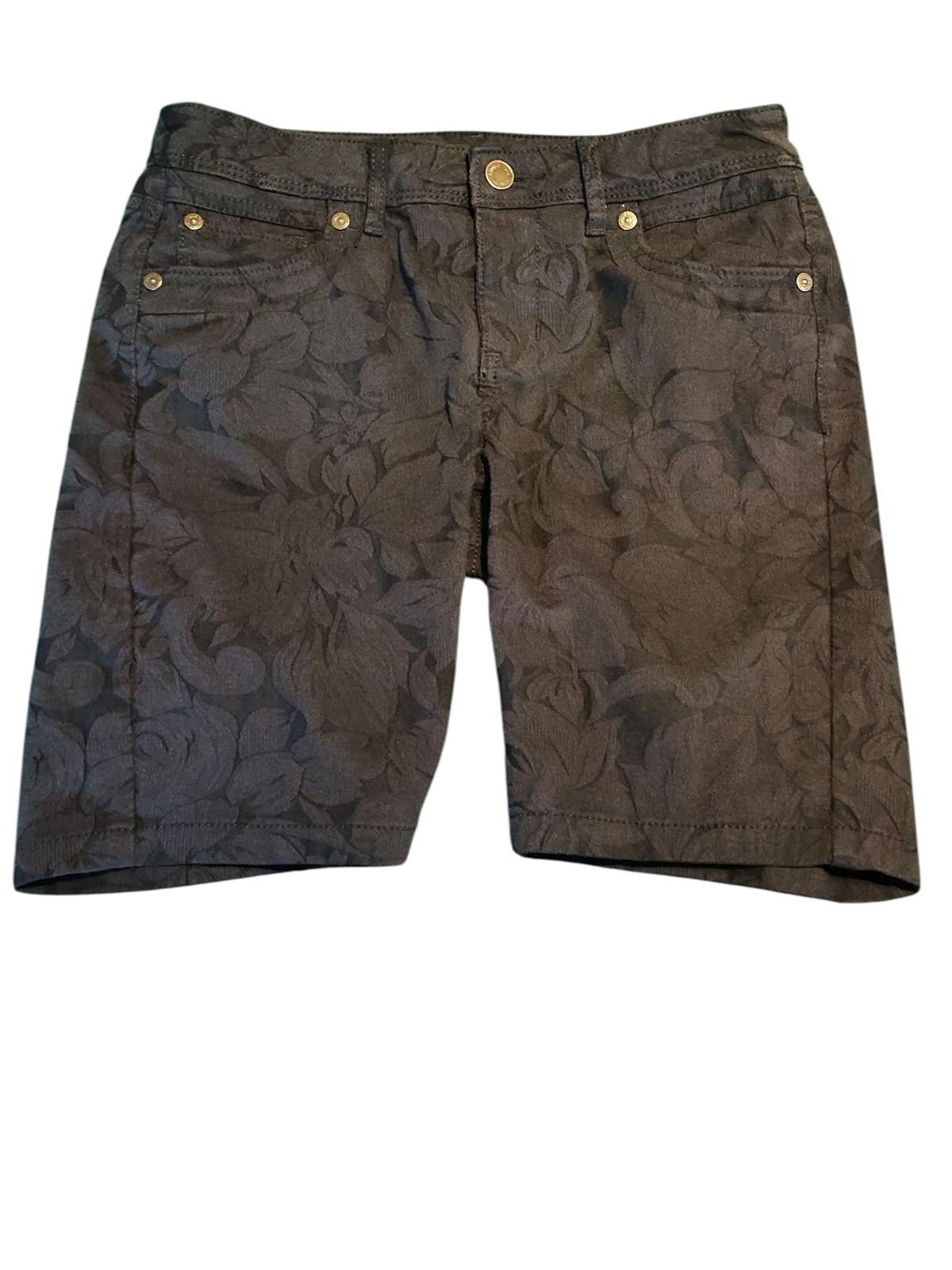 Designer Simply Vera Vera Wang Dark Floral Patterned Women's Shorts Size 25" / US 0 / IT 36 - 1 Thumbnail