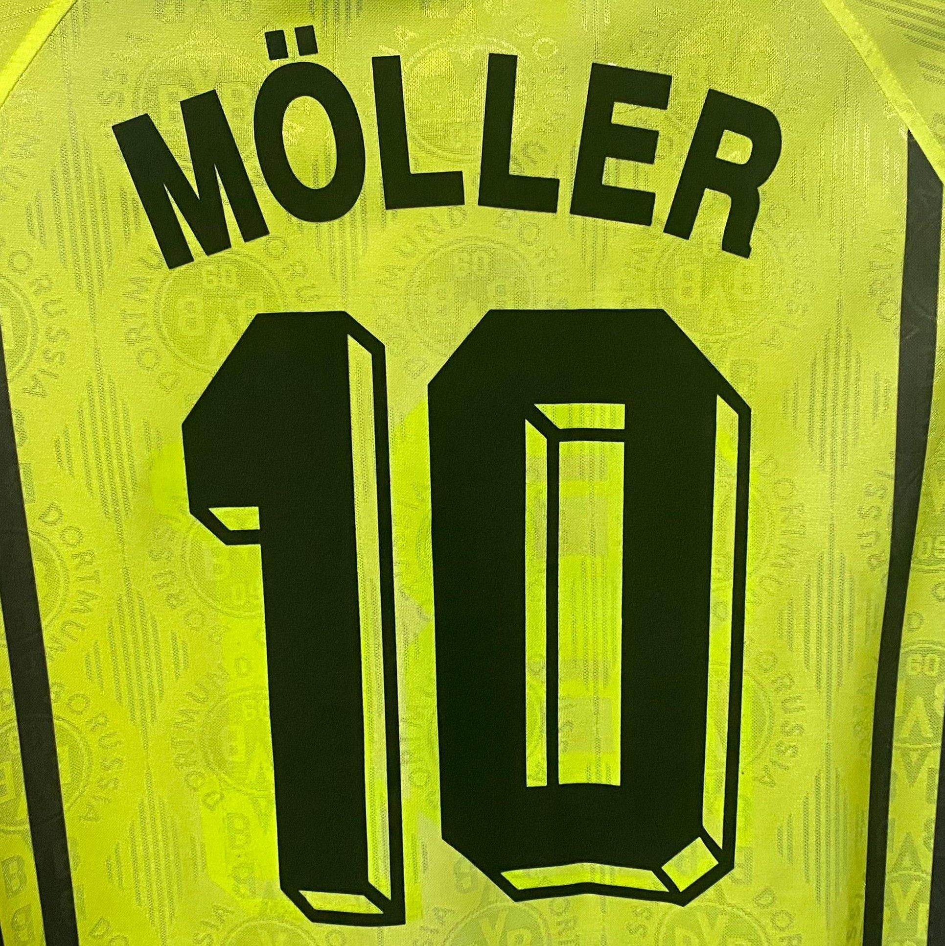 Nike Borussia Dortmund 1996-1997 Home Jersey Andreas Möller Size US L / EU 52-54 / 3 - 4 Thumbnail