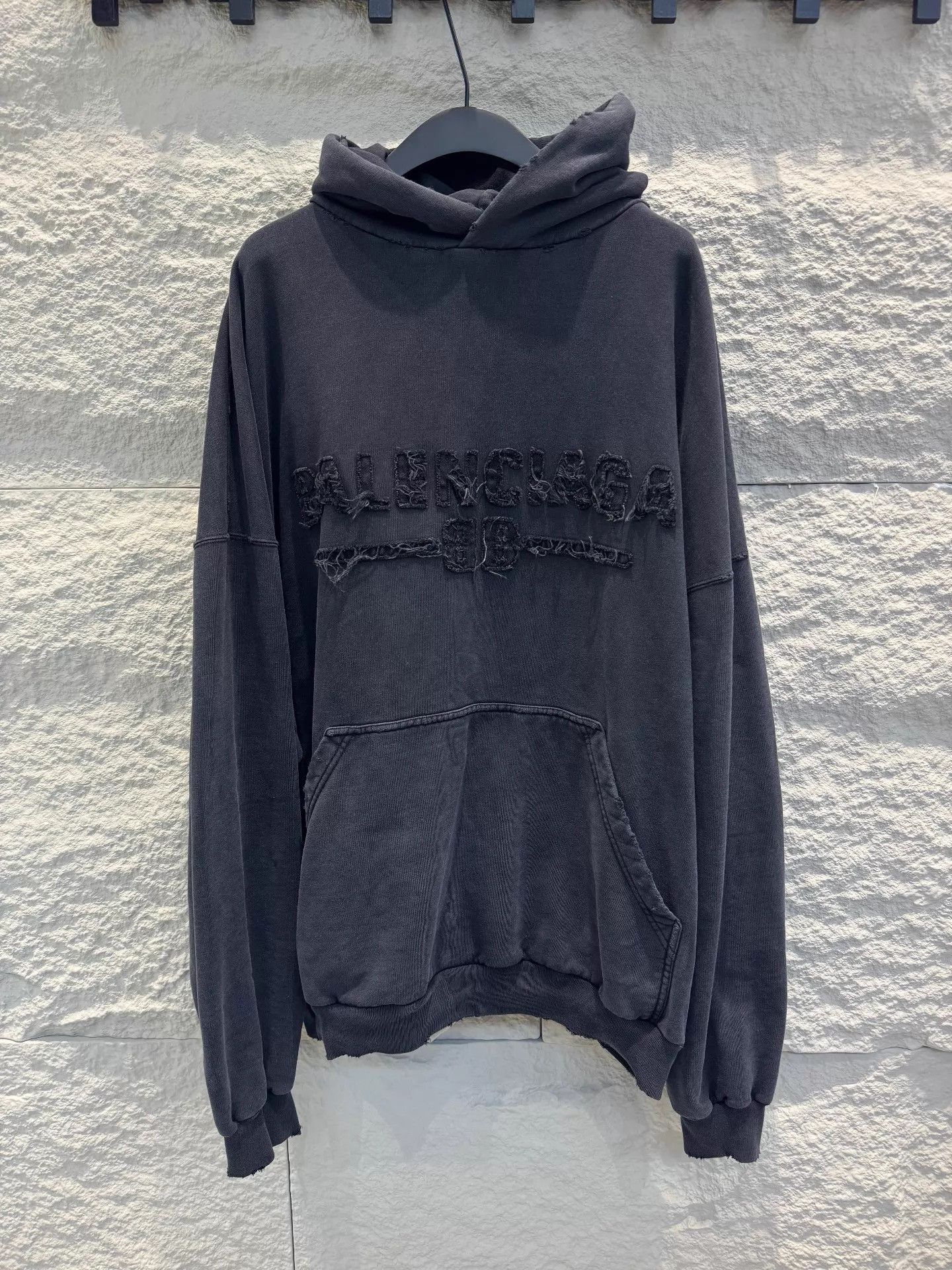 Balenciaga Balenciaga 25ss Distressed Washed Logo Hoodie Black XS Size US XS / EU 42 / 0 - 1 Thumbnail