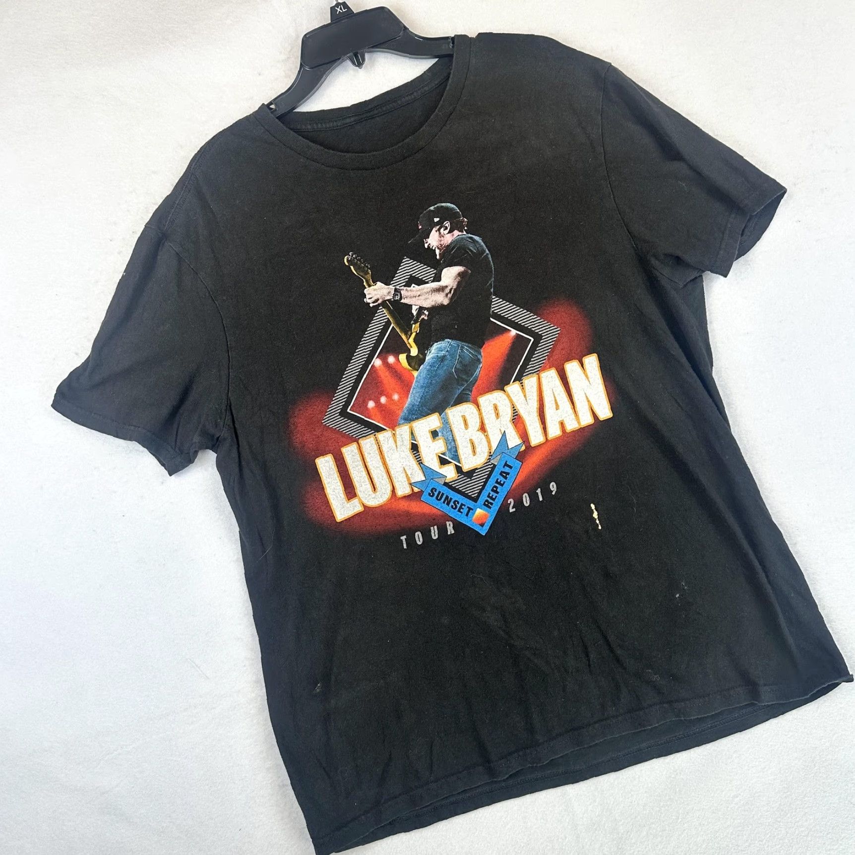 Vintage Luke Bryan Shirt Mens Large Black 2019 Sunset Repeat Tour Concert Graphic Tee Shirt Mens Large Black Luke Bryan 2019 Tour Concert Graphic Tee Size US L / EU 52-54 / 3 - 6 Thumbnail
