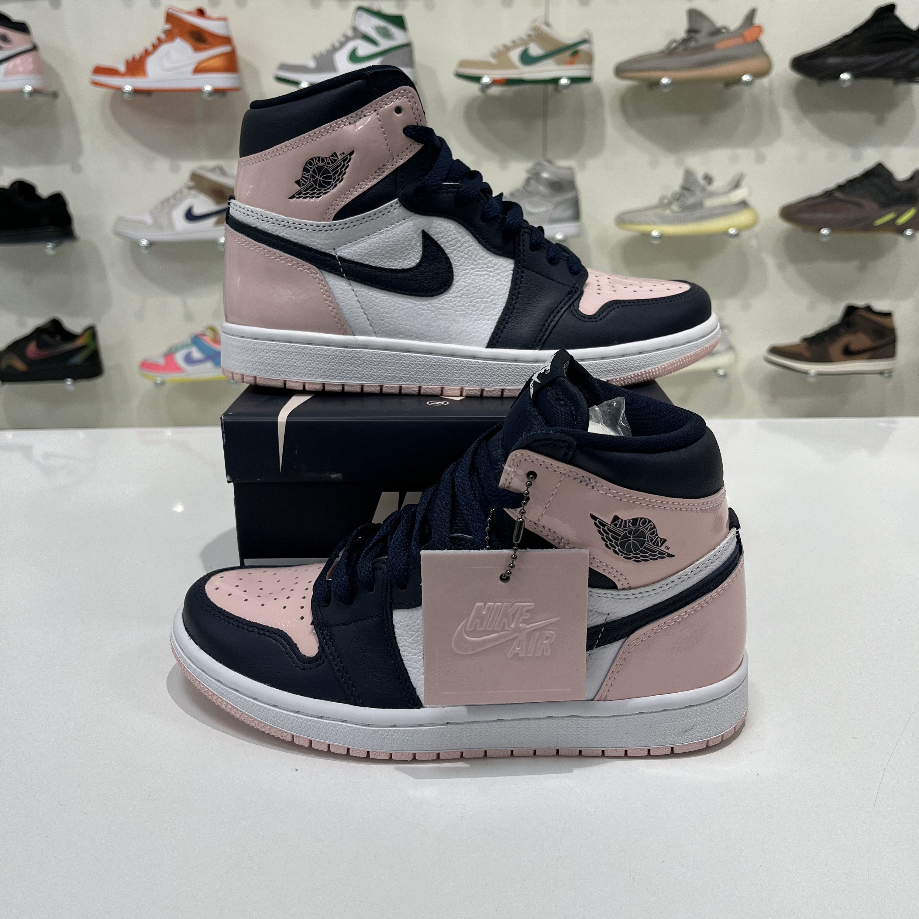 Nike Air Jordan 1 Retro High Og Atmosphere Size US 6 / IT 36 - 1 Thumbnail