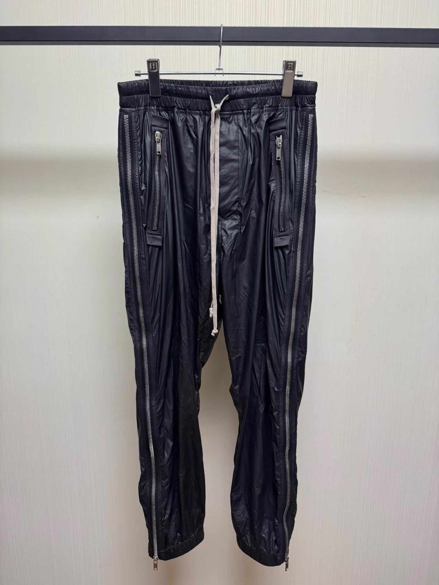 Rick Owens Rick Owens 20SS Side Zip Cargo Pants Q8 Size US 32 / EU 48 - 1 Thumbnail