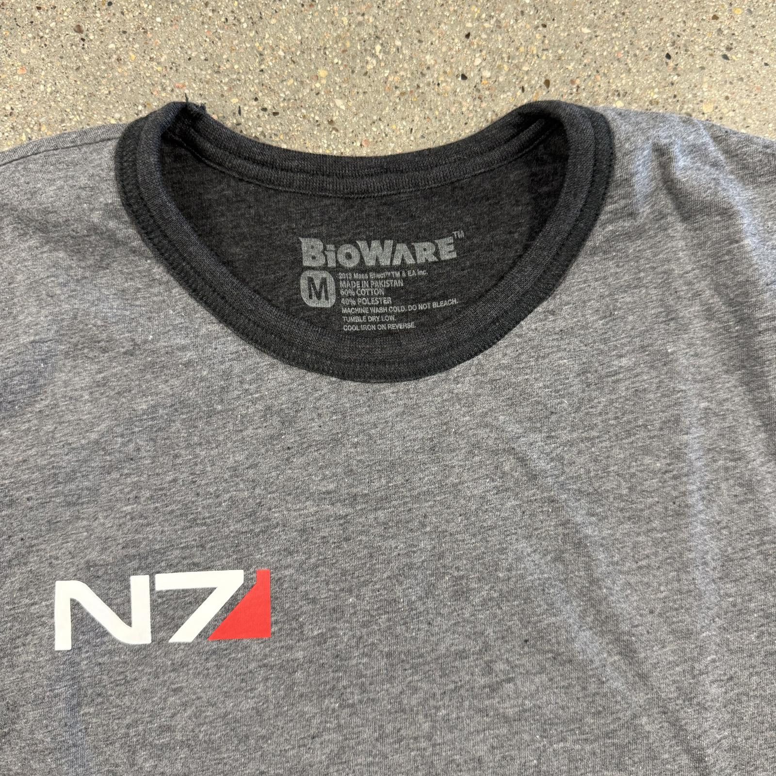 Other Vtg Reversible Bioware Mass Effect N7 T-Shirt RARE NWOT M Size US M / EU 48-50 / 2 - 3 Thumbnail