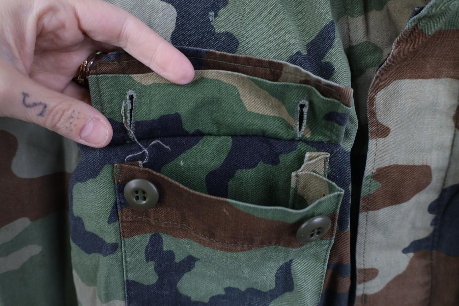Vintage Vintage 80s USGI Long Woodland Camouflage Combat Coat Jacket Size US M / EU 48-50 / 2 - 11 Thumbnail