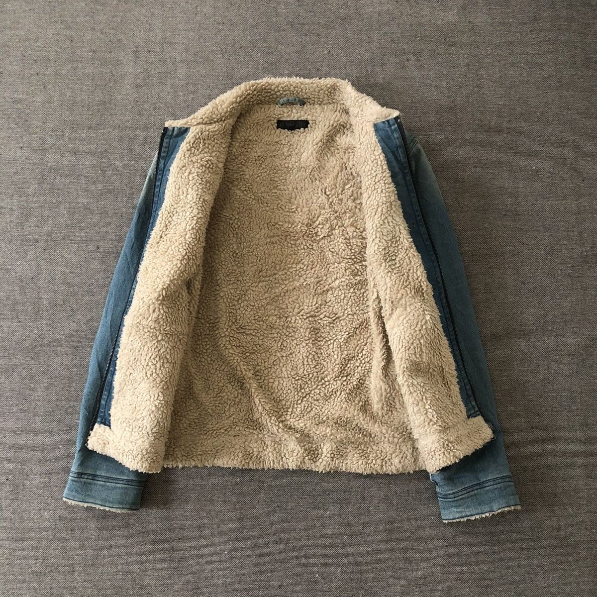 In The Attic IN THE ATTIC Shearling Style Collar Denim Jacket Size US L / EU 52-54 / 3 - 2 Thumbnail