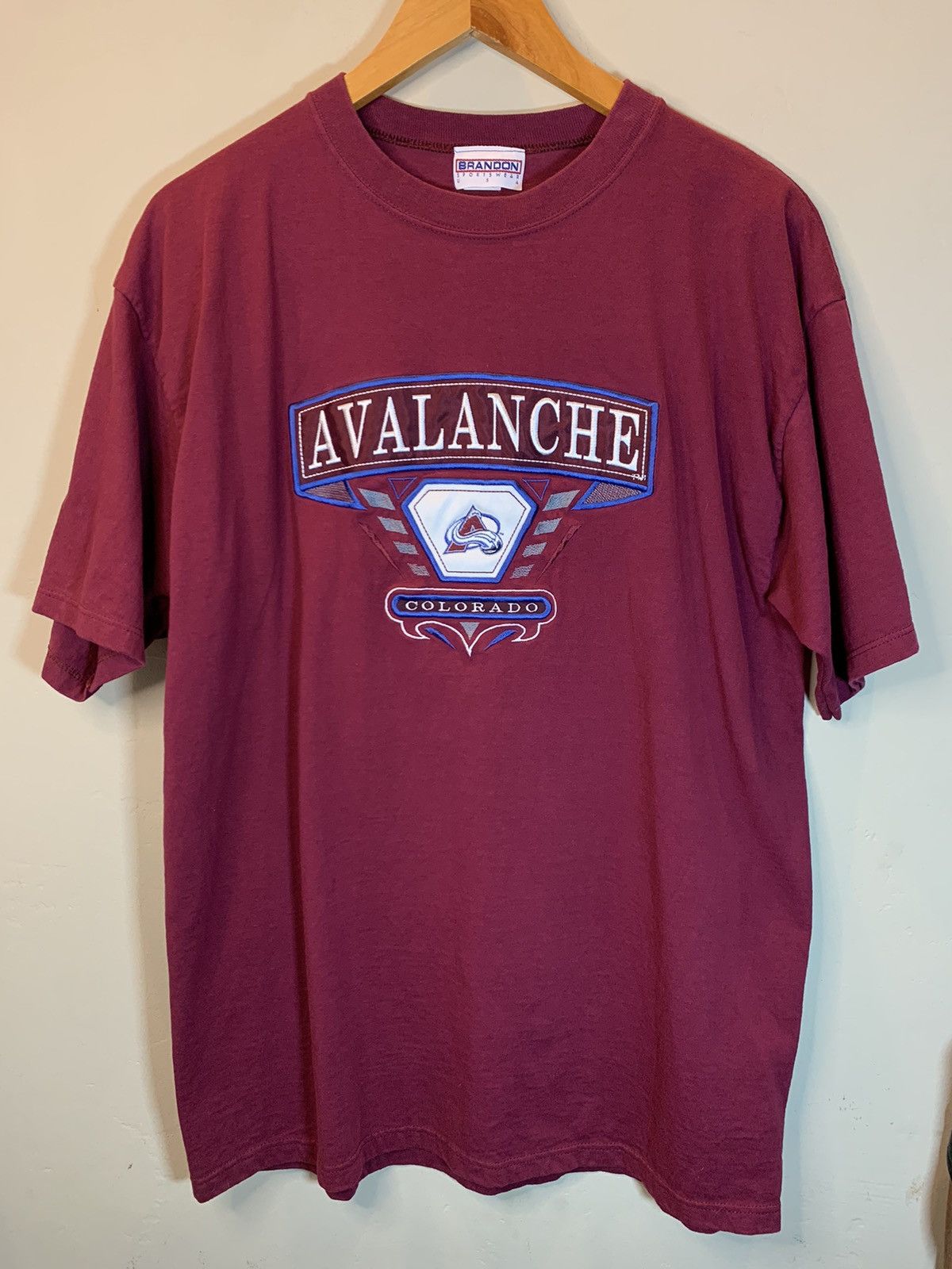 RARE* Vintage 90's Colorado Avalanche NHL Embroidered Shirt