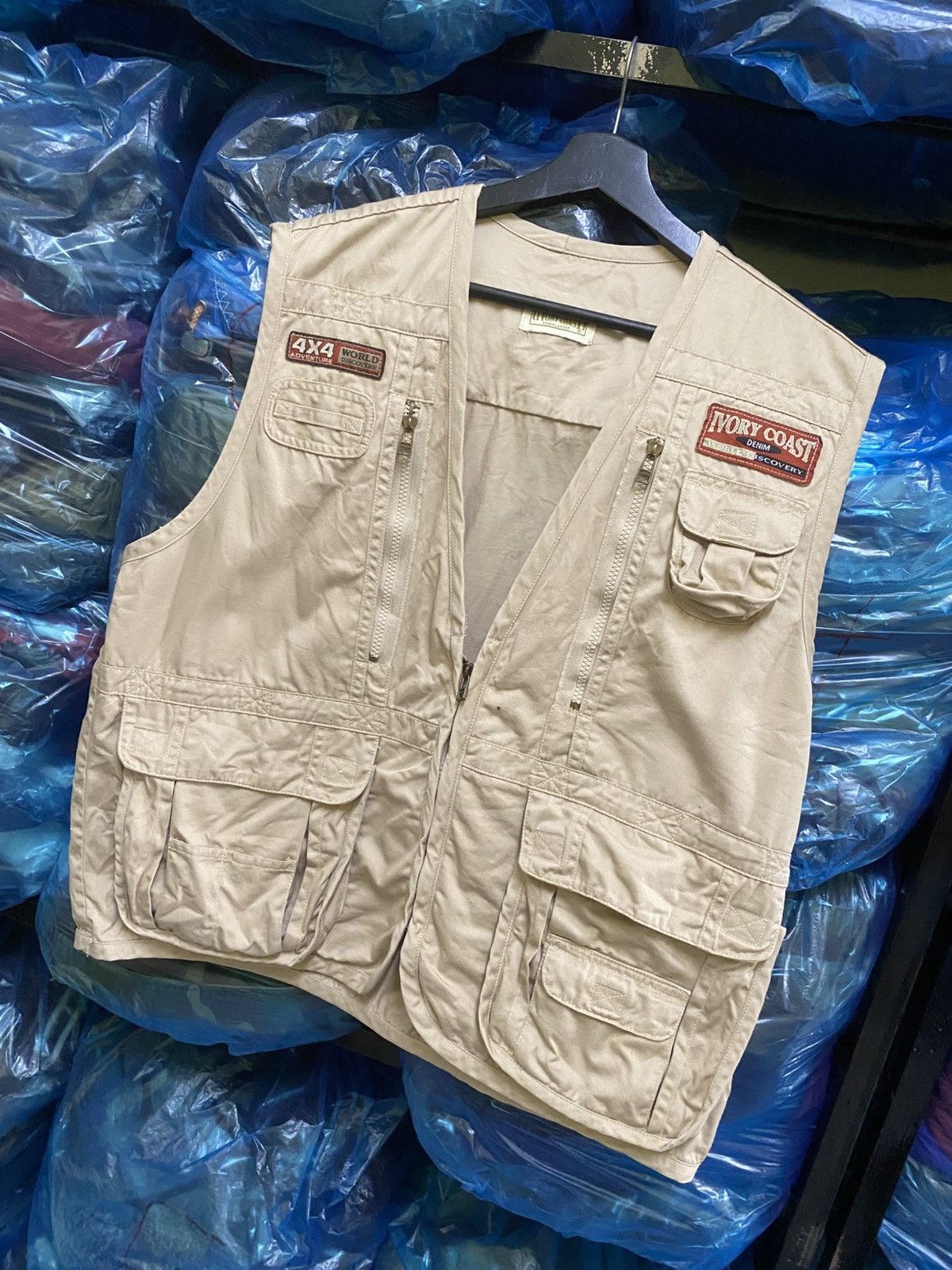 Urban Outfitters VINTAGE IVORY COAST CASUAL WEAR UTILITY VEST JACKET Size US L / EU 52-54 / 3 - 2 Thumbnail