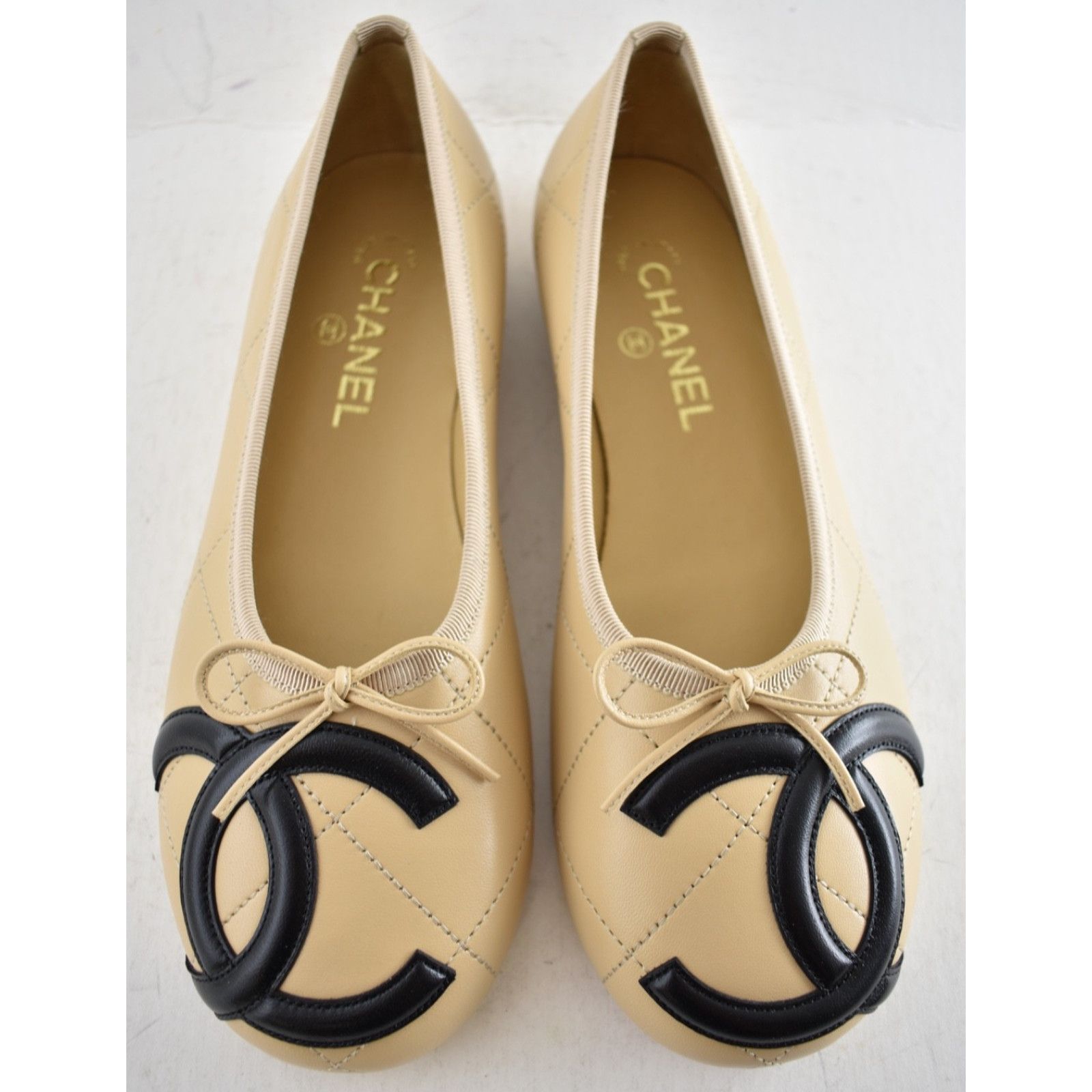 Chanel Chanel Coco Beach Cambon Beige Black CC XL Logo Flats 37 Size US 6 / IT 36 - 10 Thumbnail