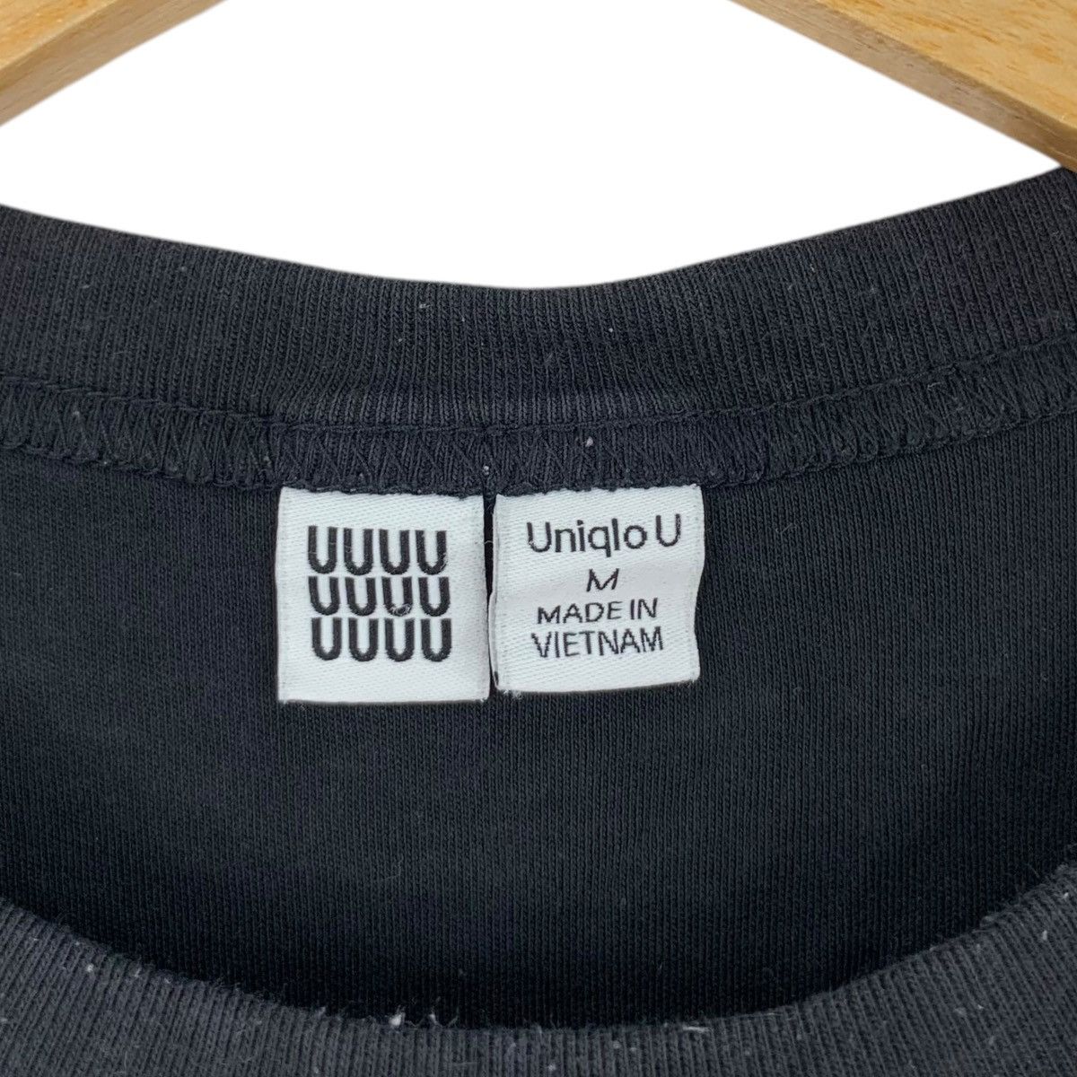 Lemaire × Uniqlo LEMAIRE x UNIQLO UUU Collection Plain Black Tee Shirt Size M / US 6-8 / IT 42-44 - 4 Thumbnail